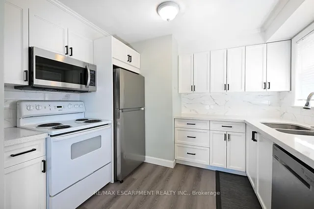 Additional property image - 333 East 42nd St