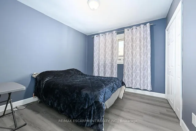 Additional property image - 333 East 42nd St