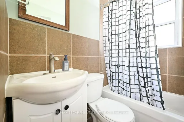 Additional property image - 333 East 42nd St