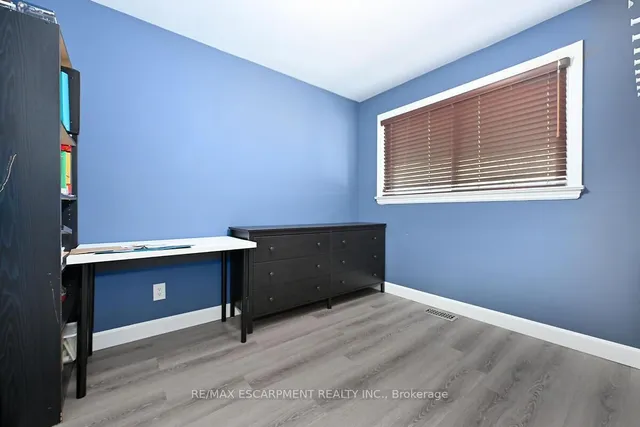 Additional property image - 333 East 42nd St