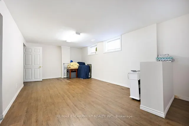Additional property image - 333 East 42nd St