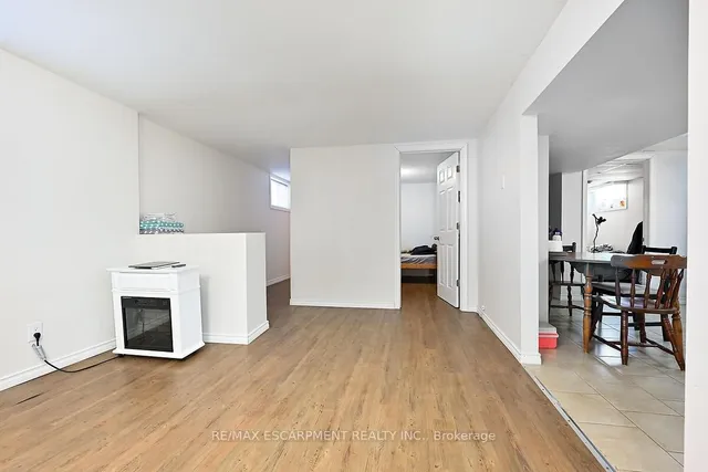 Additional property image - 333 East 42nd St