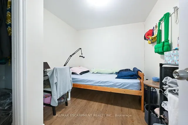 Additional property image - 333 East 42nd St
