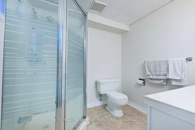 Additional property image - 333 East 42nd St