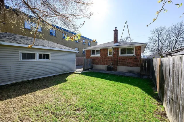 Additional property image - 333 East 42nd St