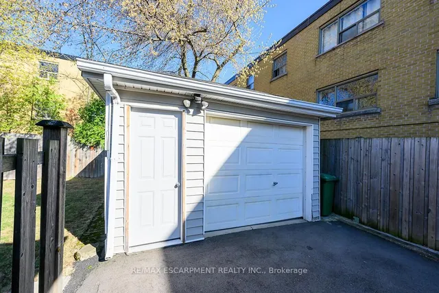 Additional property image - 333 East 42nd St