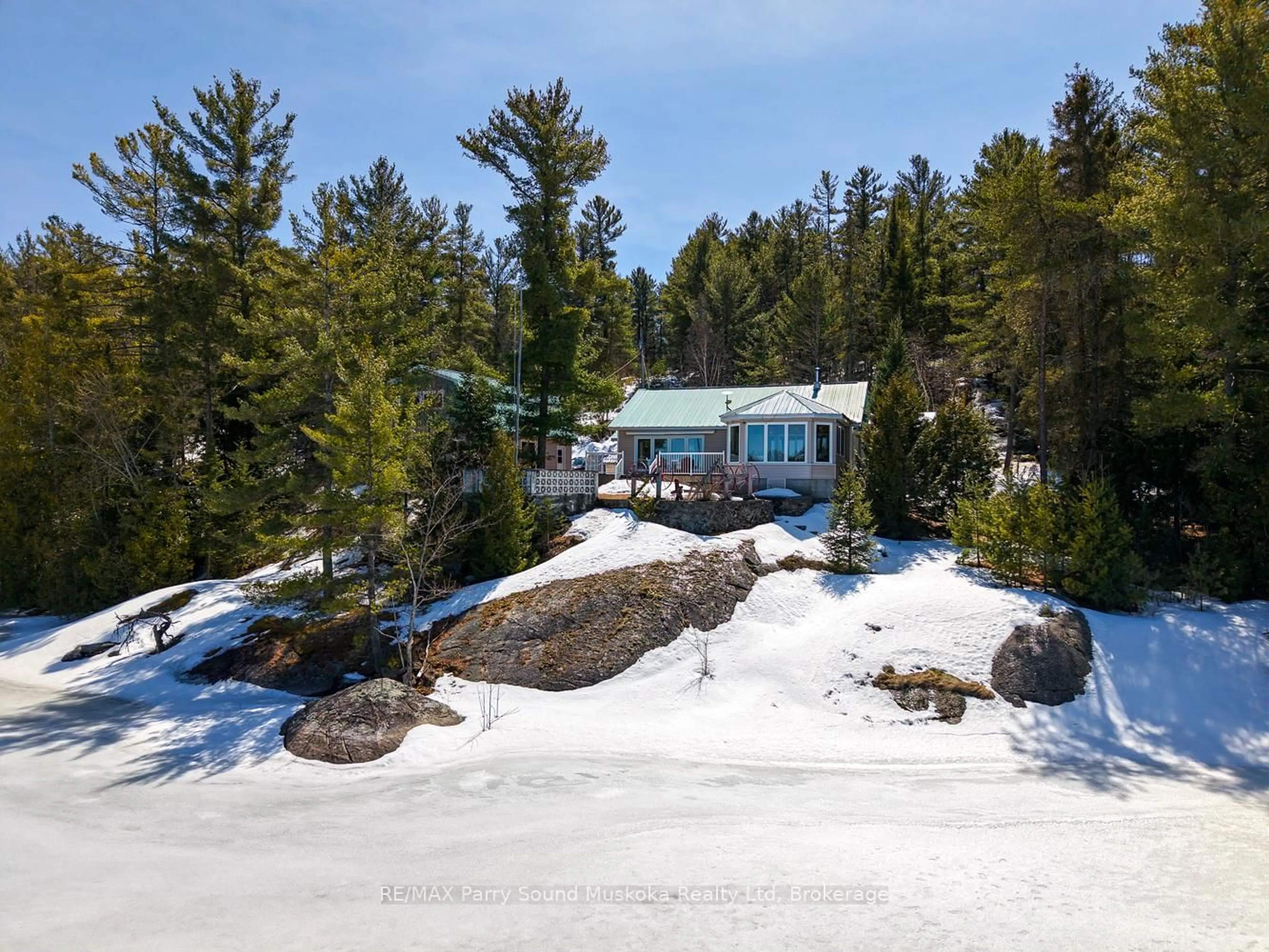 A pic from outside/outdoor area/front of a property/back of a property/a pic from drone, unknown for 667 Hwy 528A Highway, French River Ontario P0M 2K0