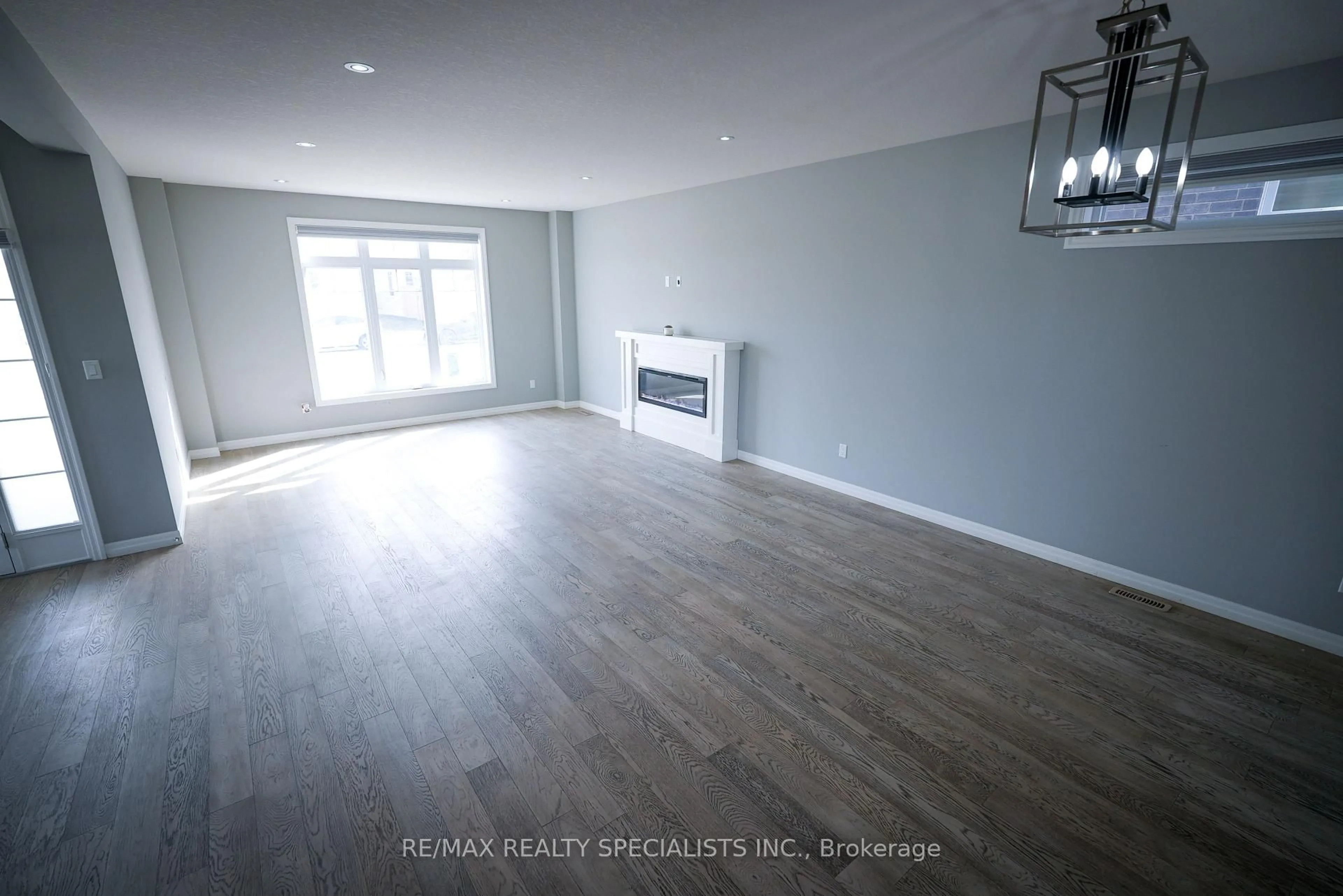 A pic of a room for 900 Downing Dr, Woodstock Ontario N4T 0K4