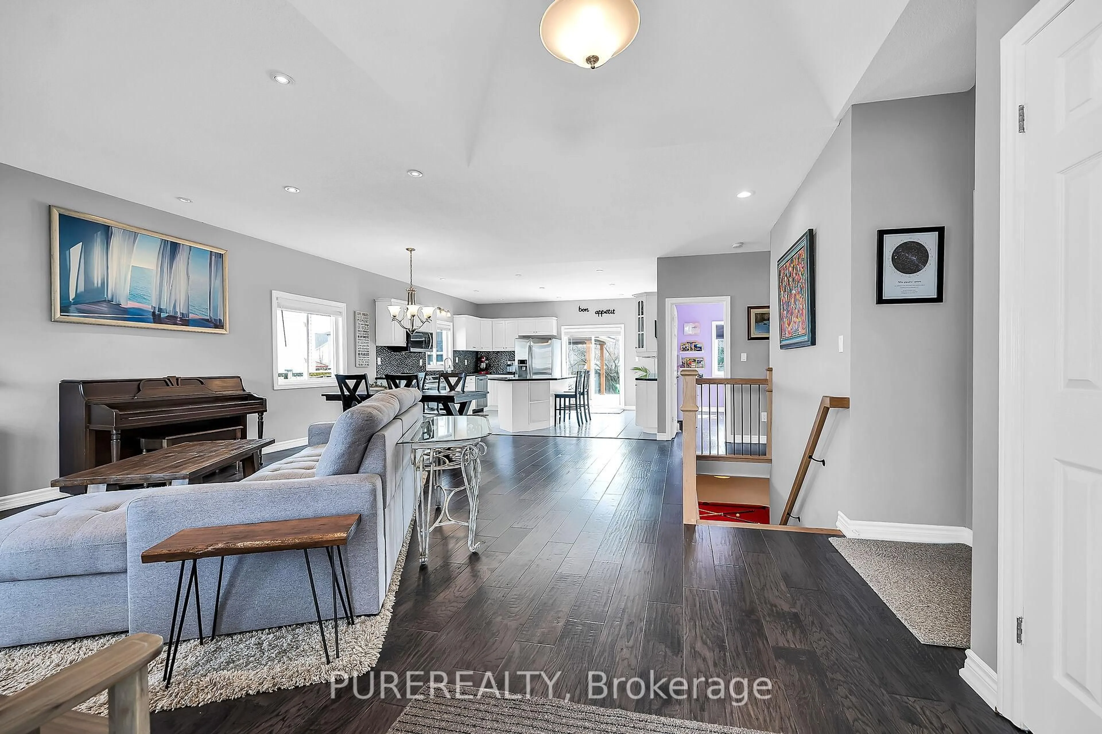 Open concept kitchen, unknown for 4039 Mountain St, Lincoln Ontario L0R 1B7