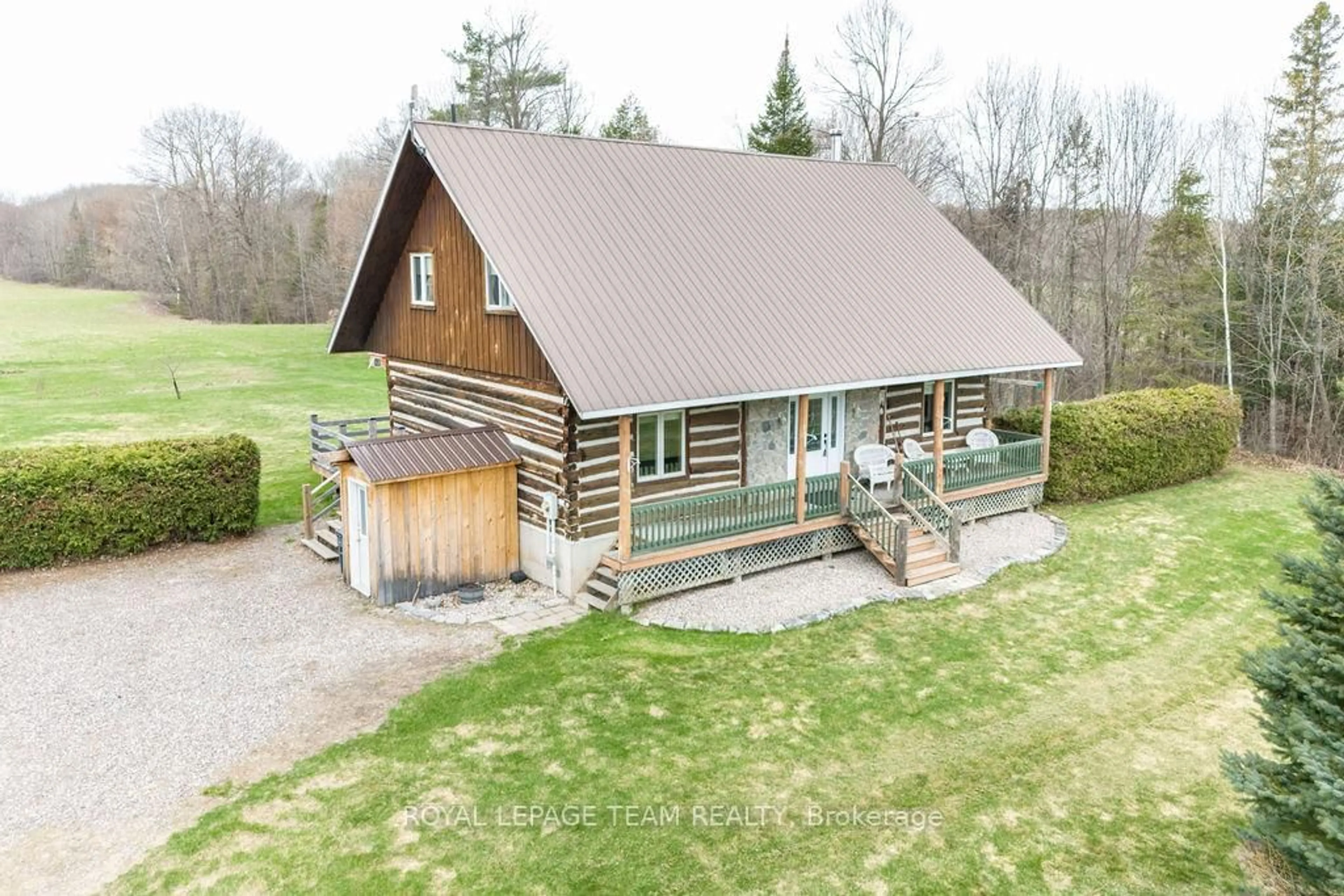 A pic from outside/outdoor area/front of a property/back of a property/a pic from drone, building for 5253 River Rd, Renfrew Ontario K7V 3Z8