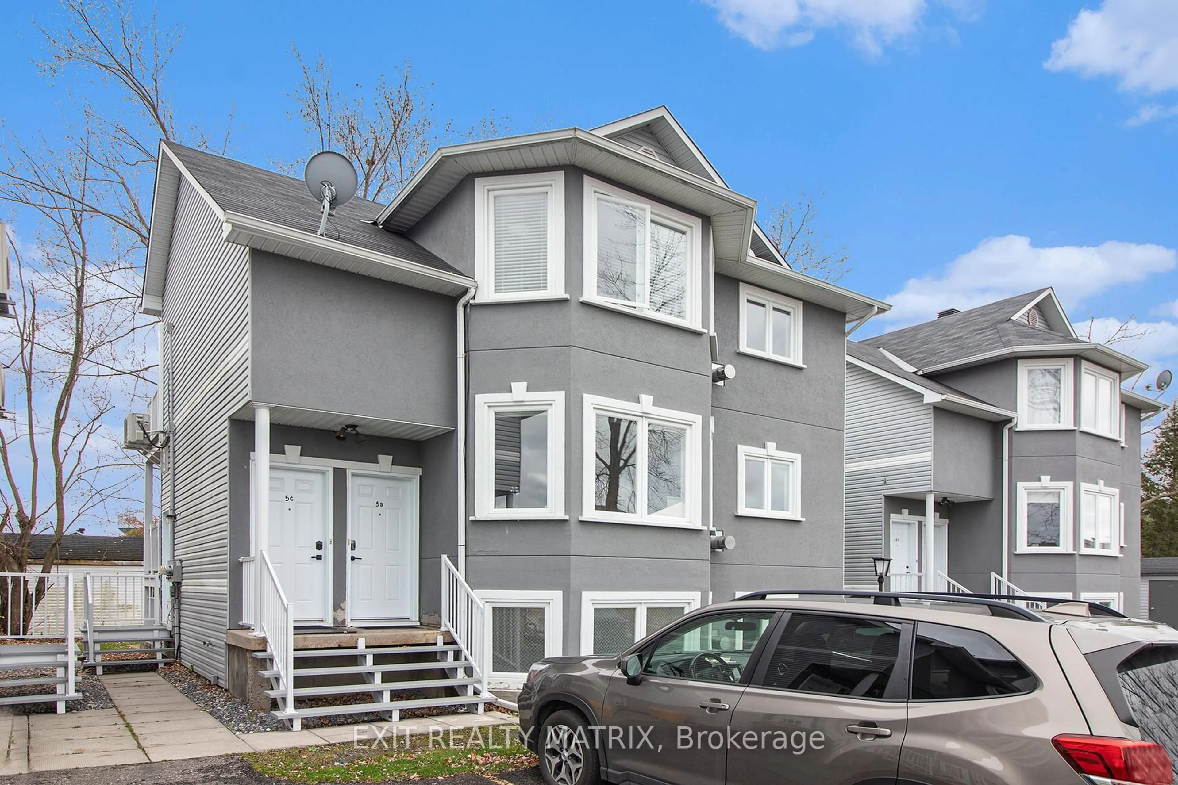 Unknown for 75 LAPOINTE Blvd #5C, Russell Ontario K0A 1W0
