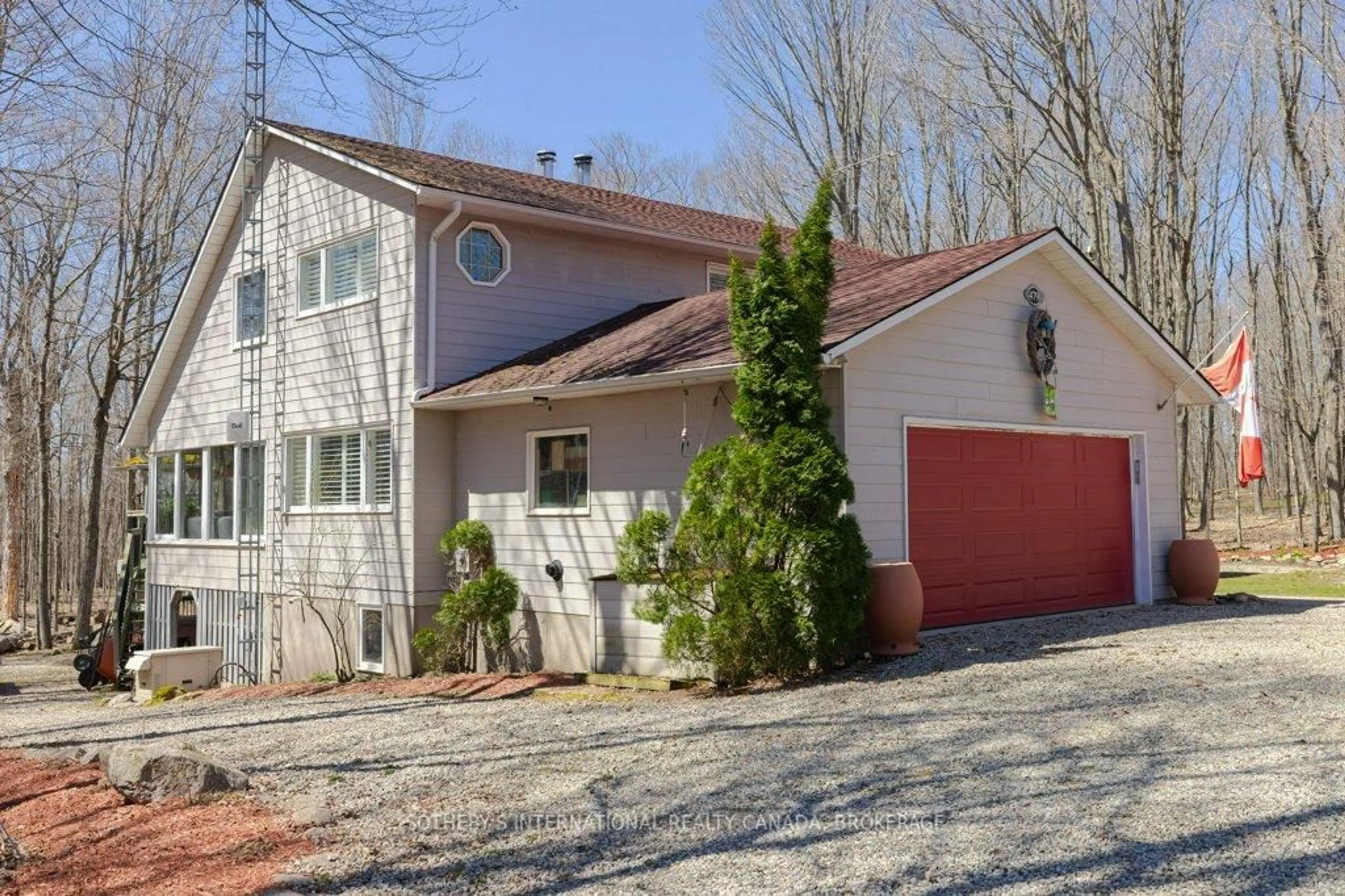 Home with vinyl exterior material, street for 479 Cunningham Road Sdrd, Gananoque Ontario K7G 2V4