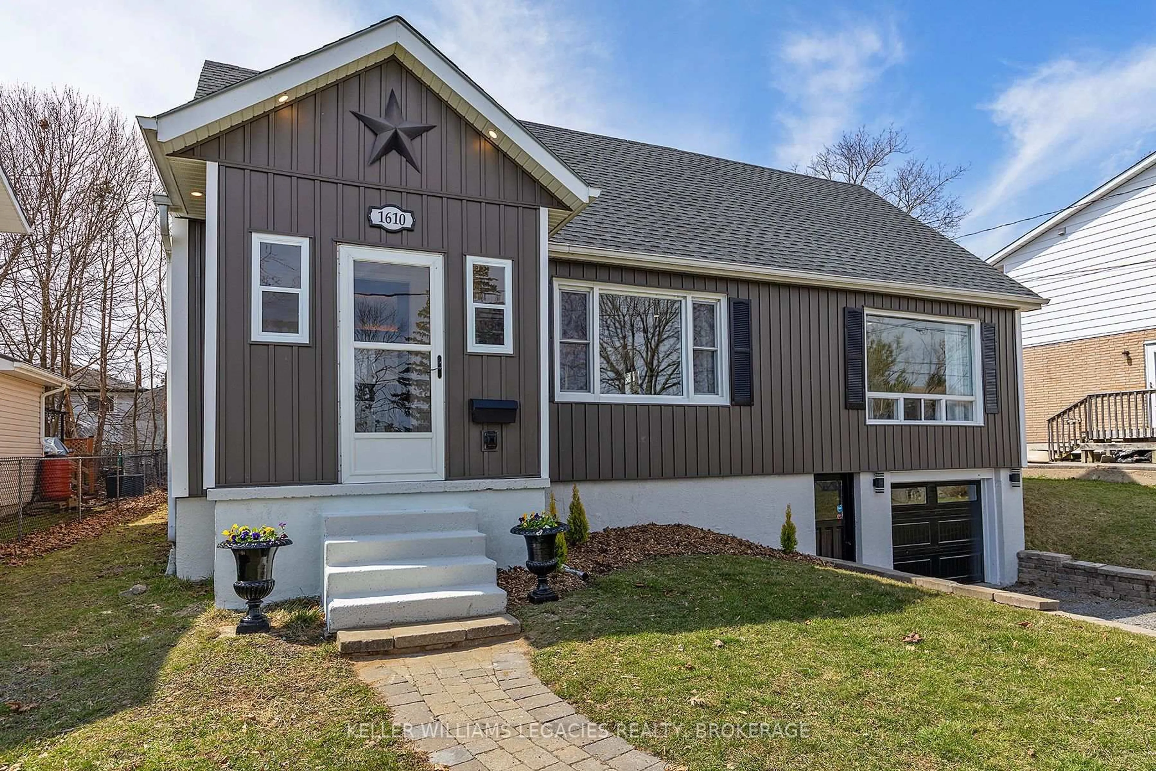 Home with vinyl exterior material, street for 1610 ANNE St, Kingston Ontario K7M 5H7