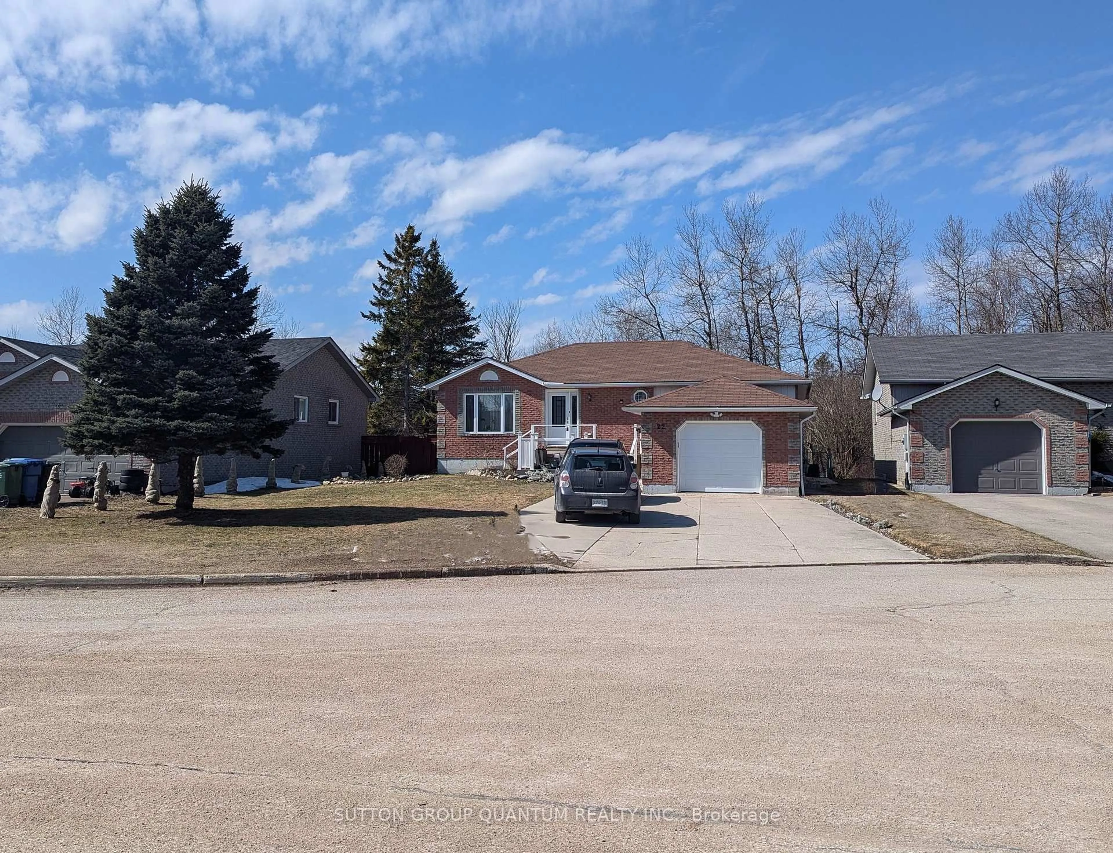 A pic from outside/outdoor area/front of a property/back of a property/a pic from drone, street for 22 Wilson Cres, Southgate Ontario N0C 1B0