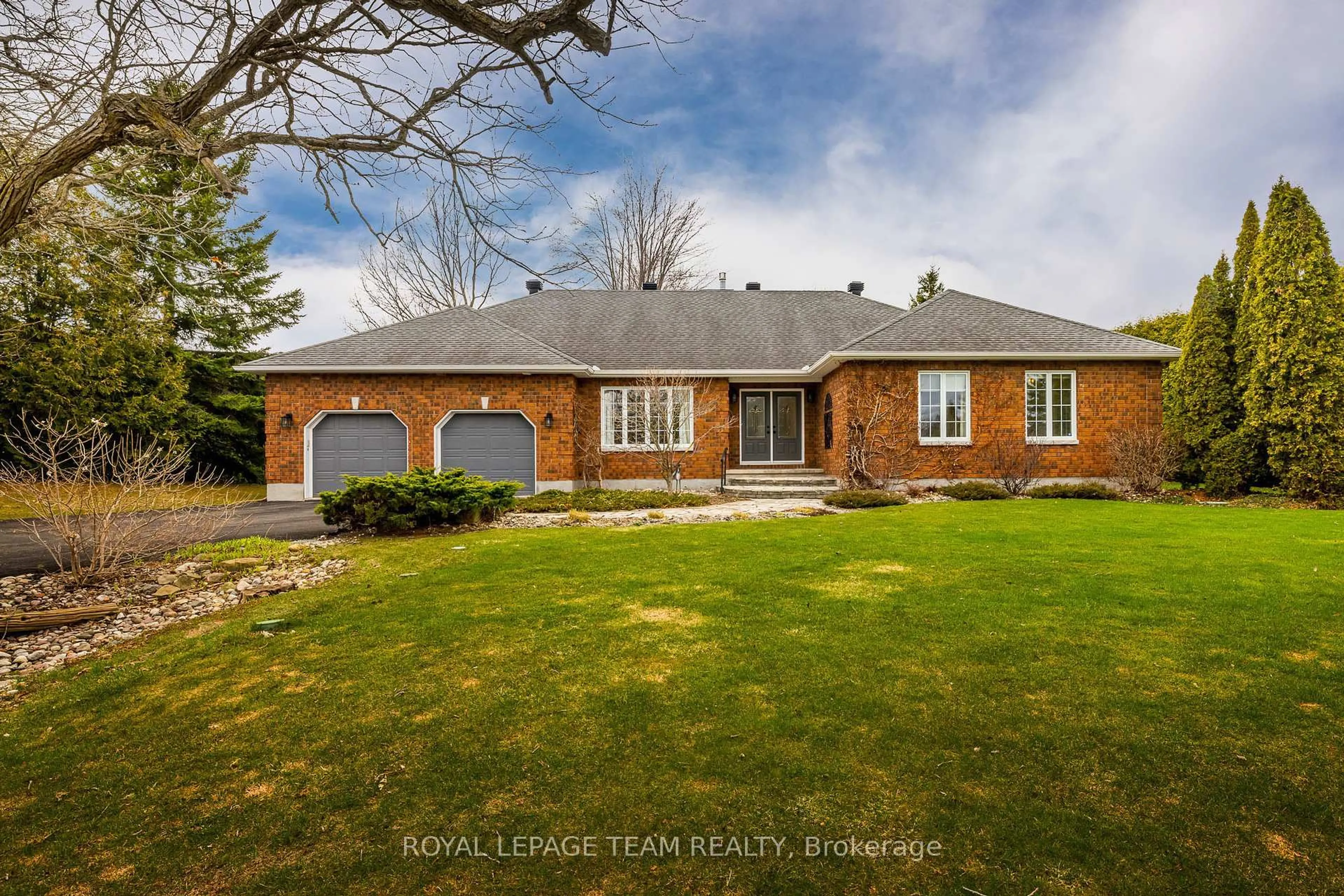 Home with brick exterior material, street for 1390 Potter Dr, Ottawa Ontario K4M 1C3