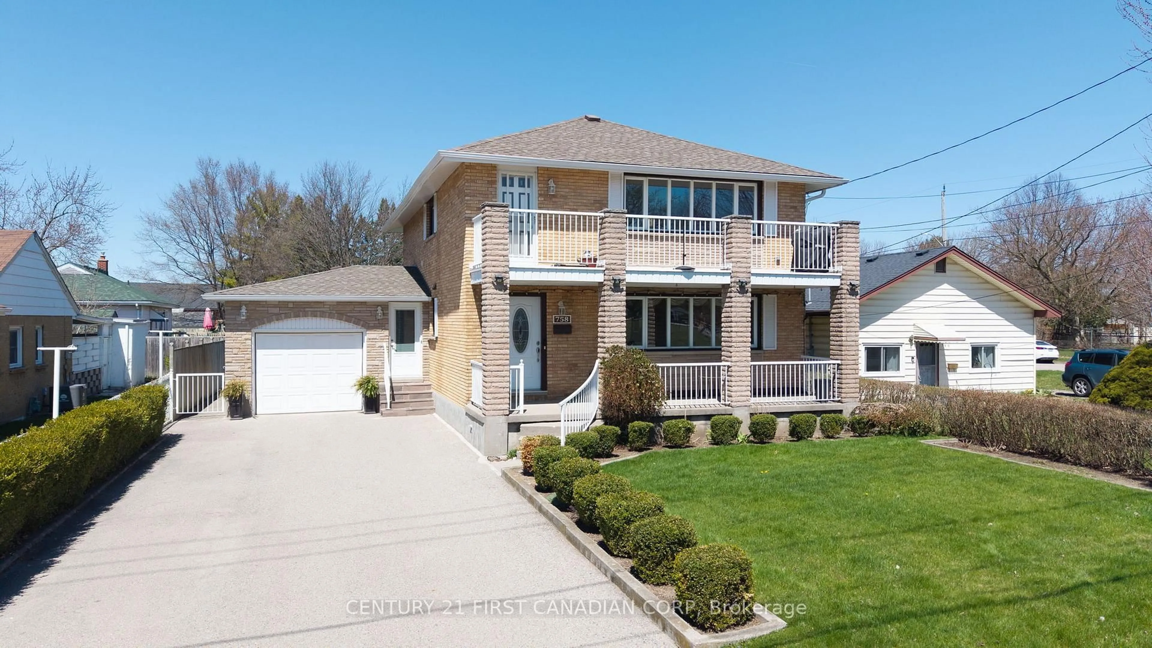 Home with vinyl exterior material, street for 758 Cheapside St, London East Ontario N5Y 3Y8