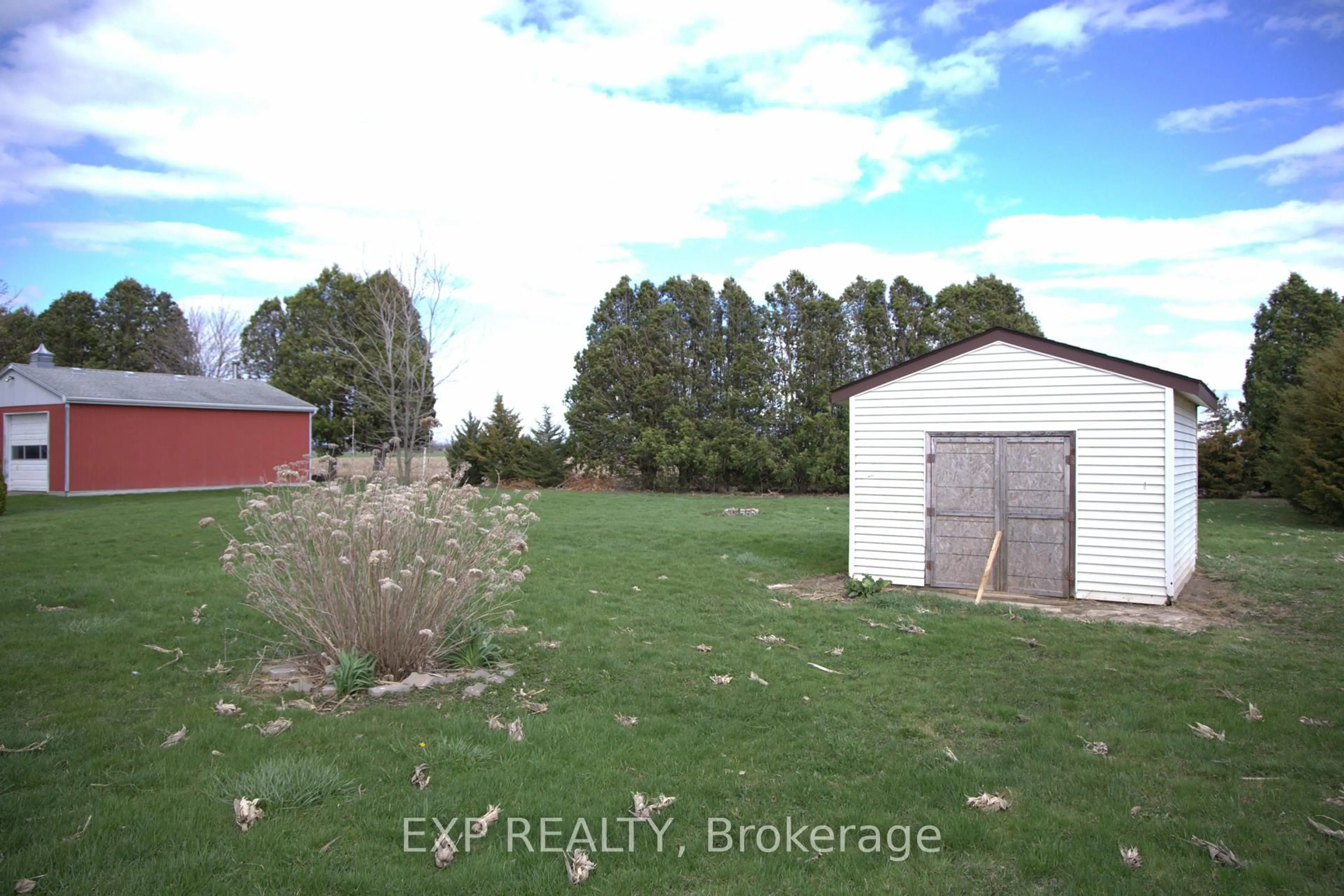 A pic from outside/outdoor area/front of a property/back of a property/a pic from drone, unknown for 29133 Centre Side Rd, Chatham-Kent Ontario N0P 2M0