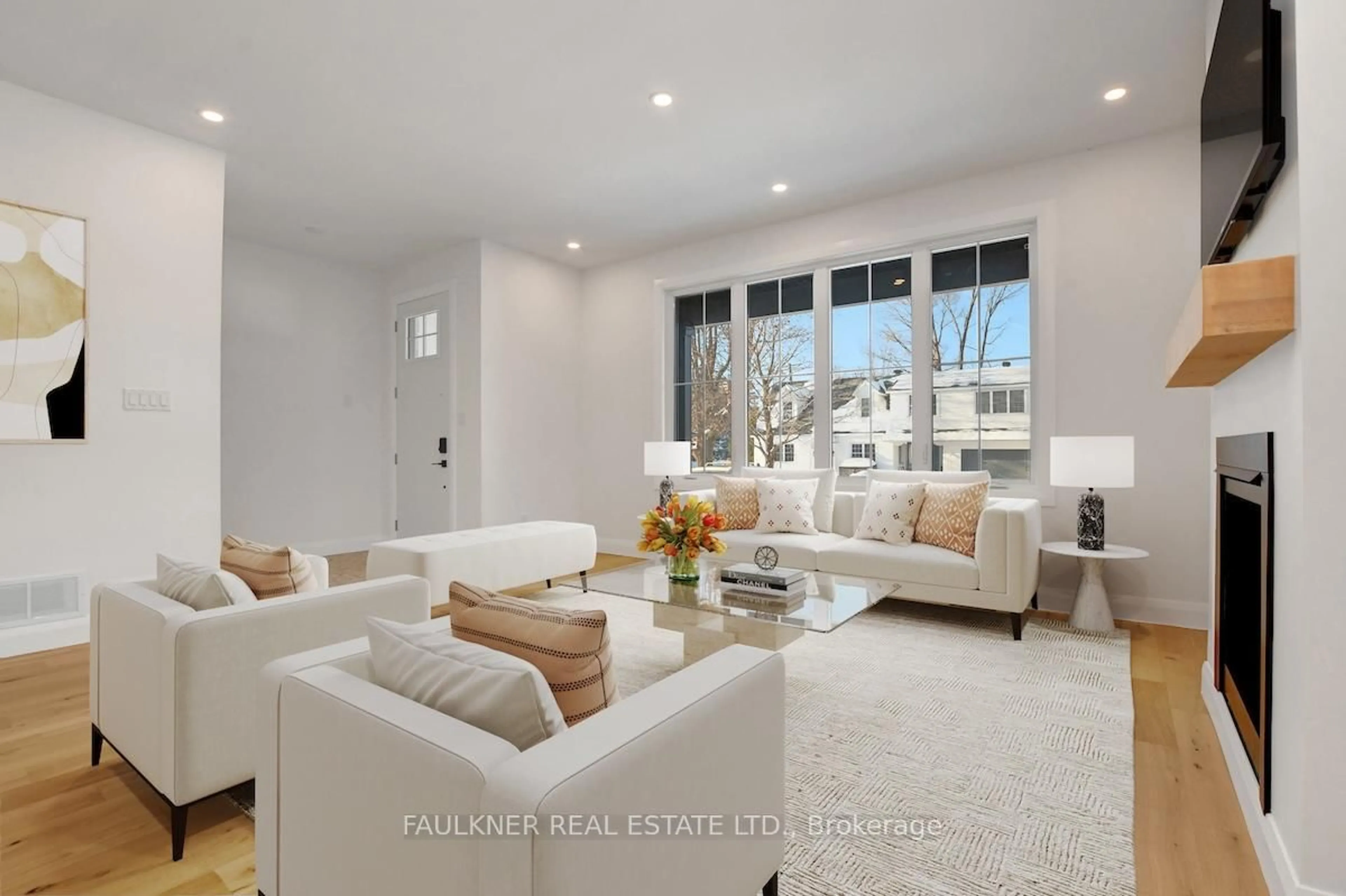 Living room with furniture, unknown for 2272 Lawn Ave, Ottawa Ontario K2B 7B2