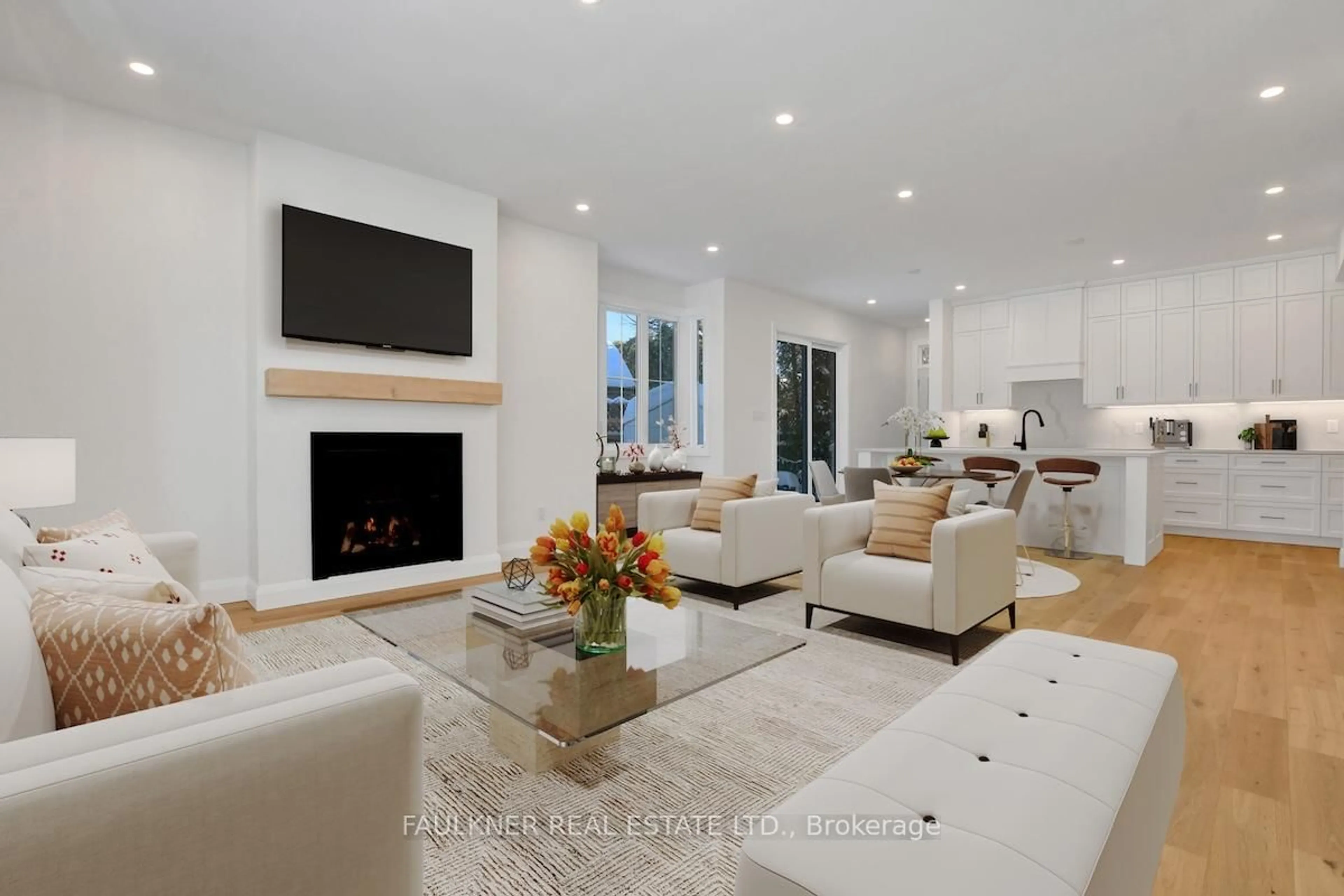 Living room with furniture, unknown for 2272 Lawn Ave, Ottawa Ontario K2B 7B2