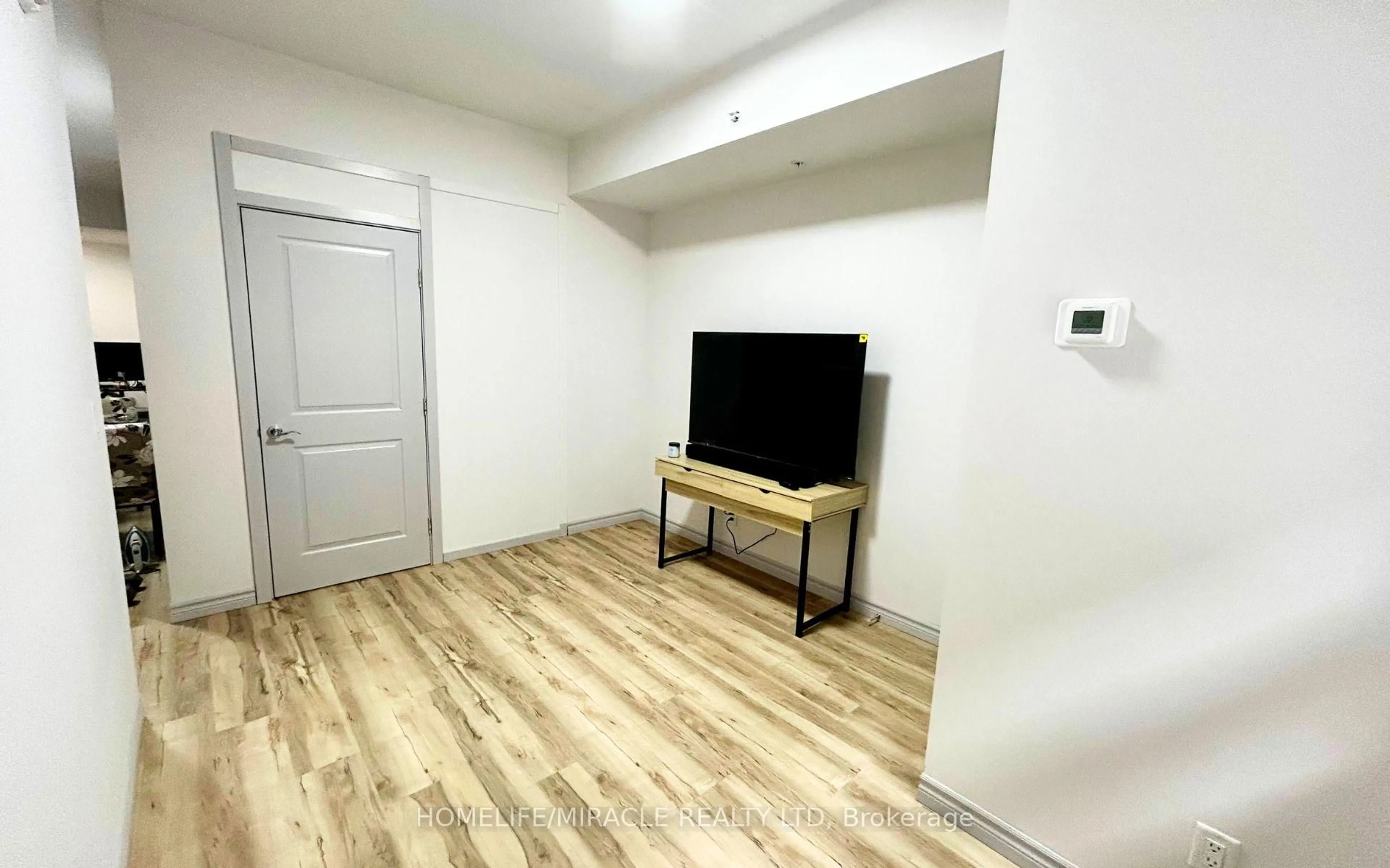 A pic of a room for 269 Sunview St #B05, Waterloo Ontario N2L 3V8