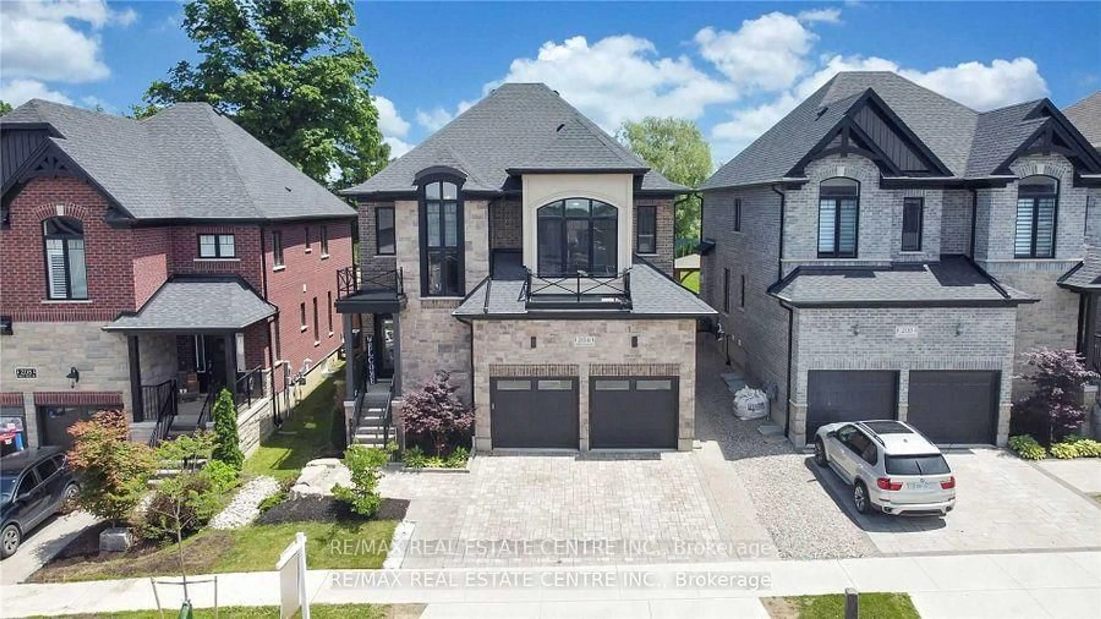 Home with brick exterior material, street for 204 Forest Creek Dr, Kitchener Ontario N2P 2R3