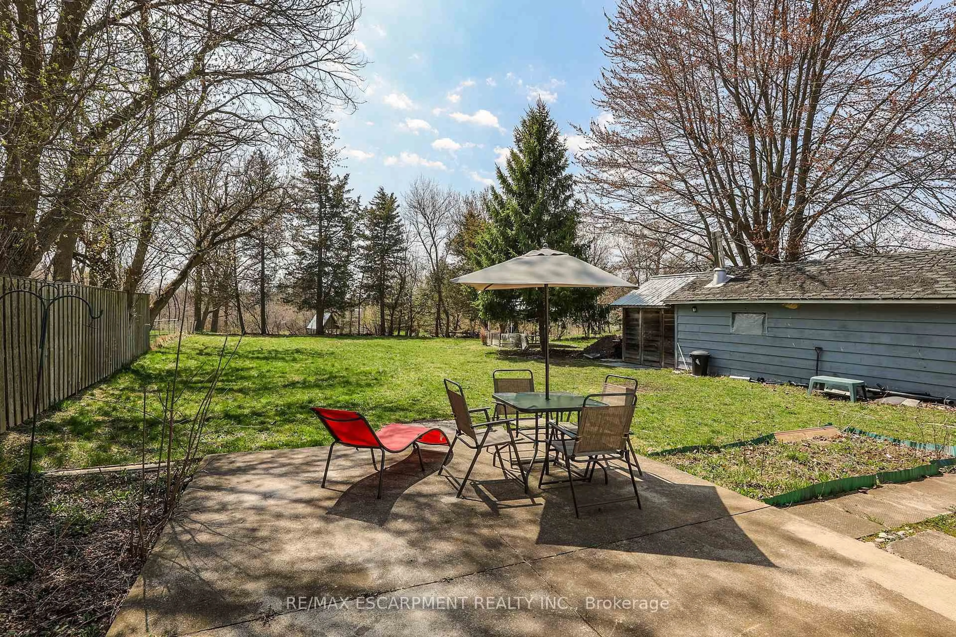 Patio, unknown for 230 St. Catharines St, West Lincoln Ontario L0R 2A0