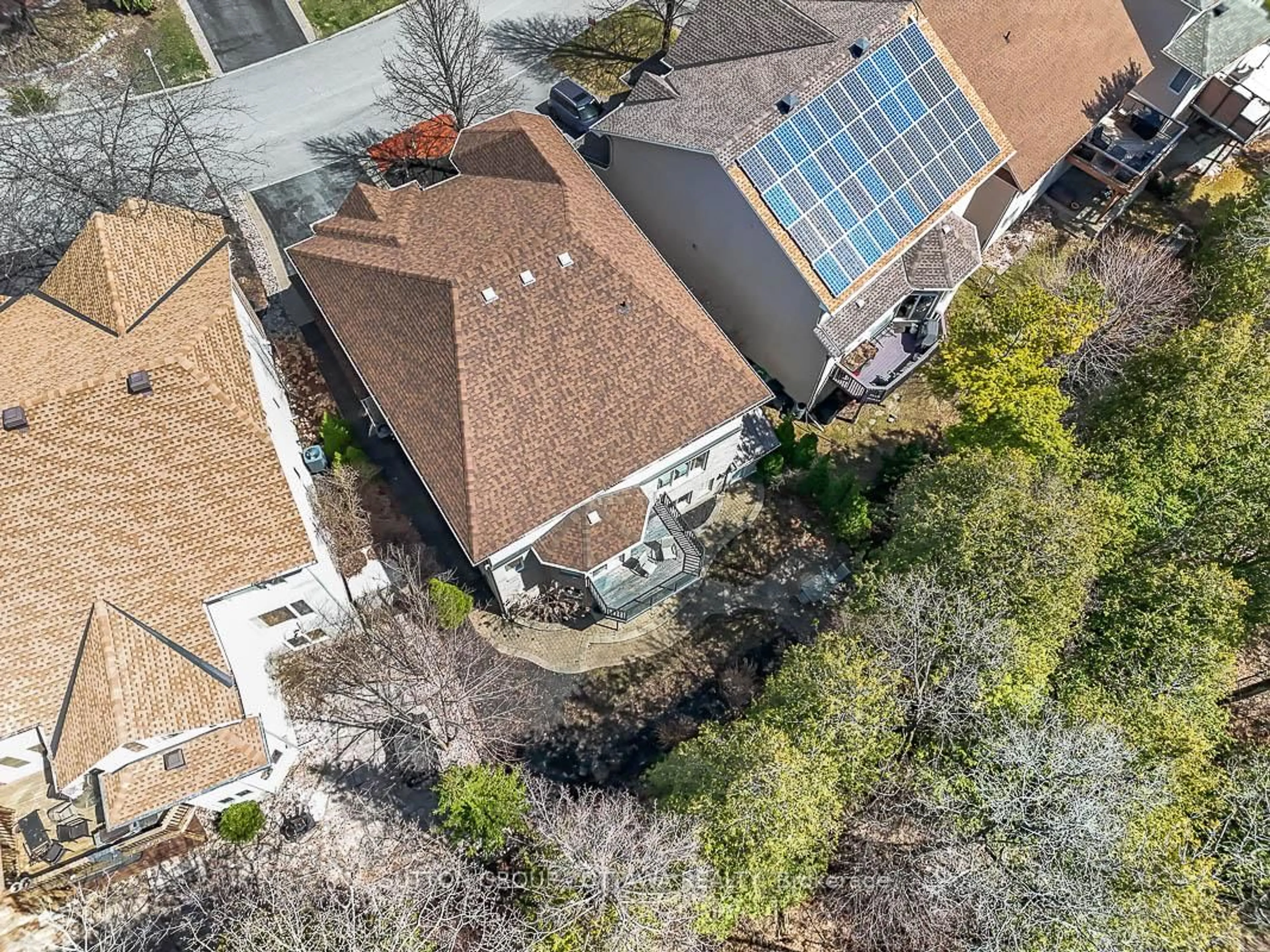 A pic from outside/outdoor area/front of a property/back of a property/a pic from drone, street for 163 Copperwood St, Ottawa Ontario K1C 7S3