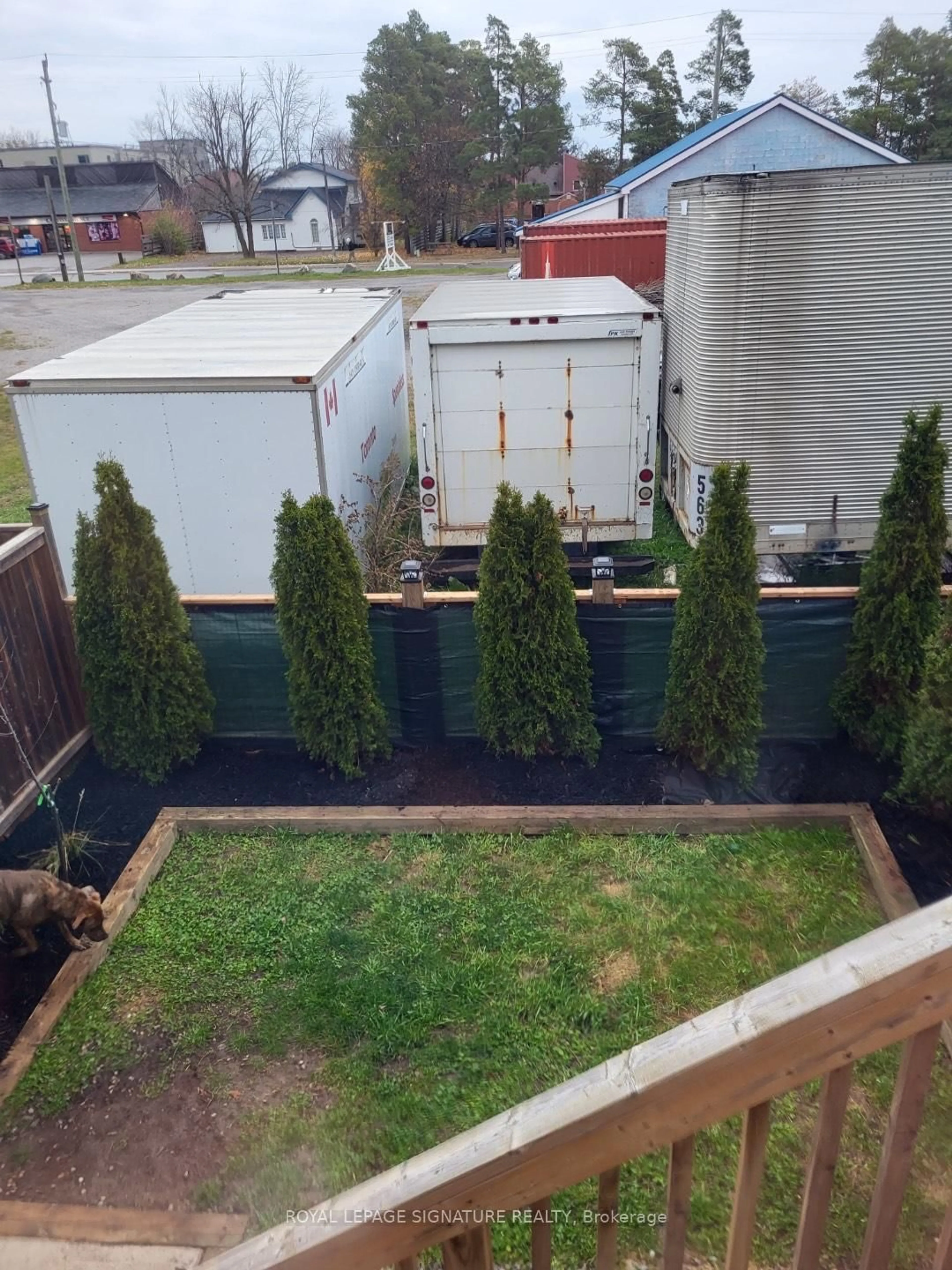A pic from outside/outdoor area/front of a property/back of a property/a pic from drone, street for 40 Lisbeth Cres, Kawartha Lakes Ontario K9V 0C9