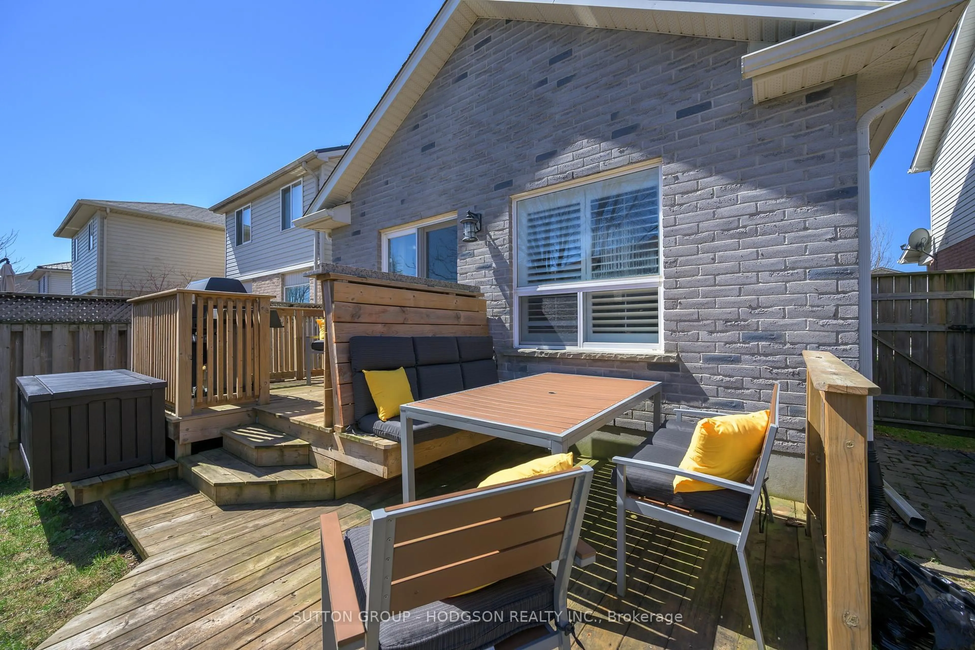 Patio, street for 1934 Bloom Cres, London North Ontario N5X 4N3