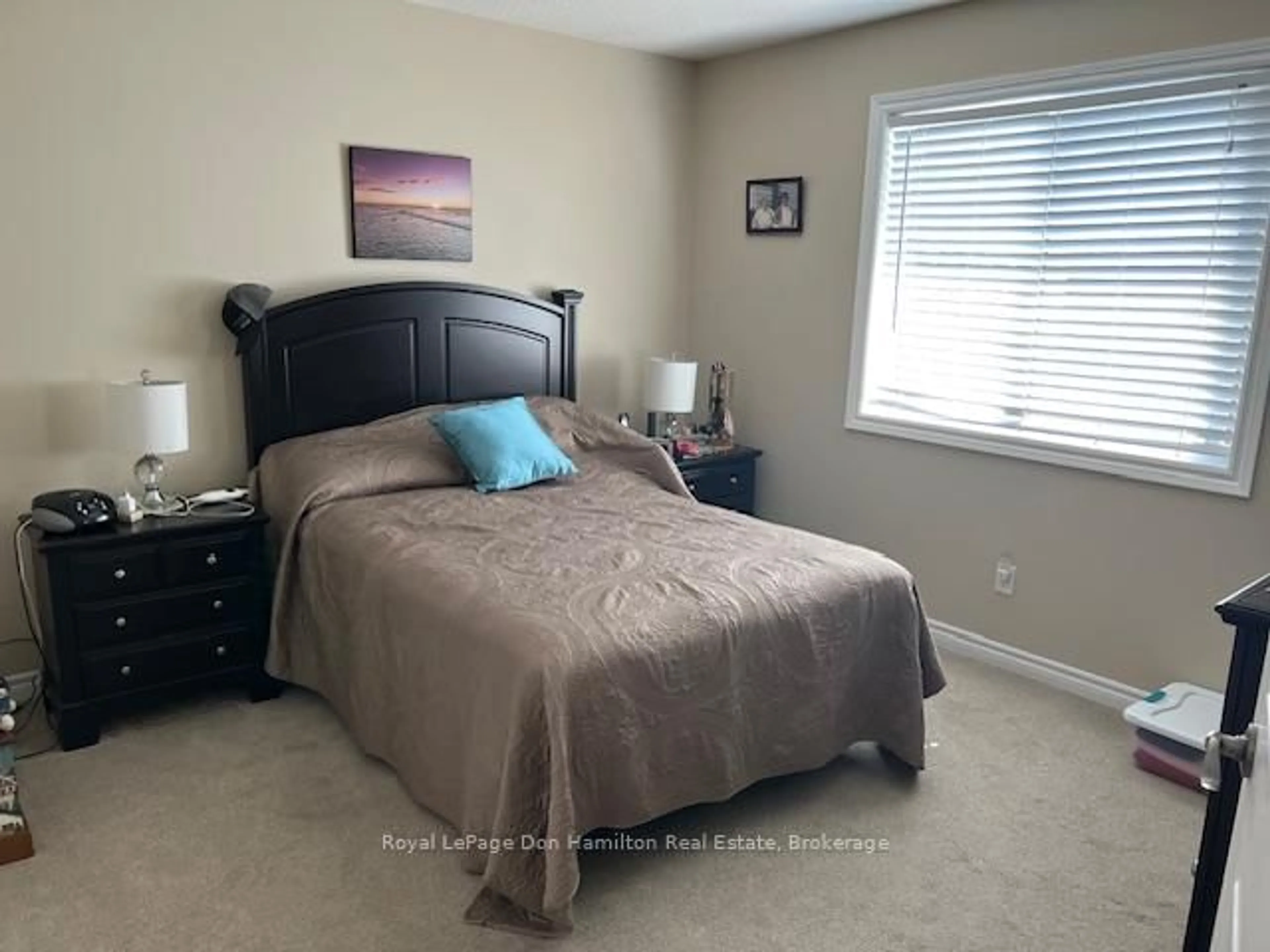 A pic of a room for 410 Danby St, North Perth Ontario N4W 0A8
