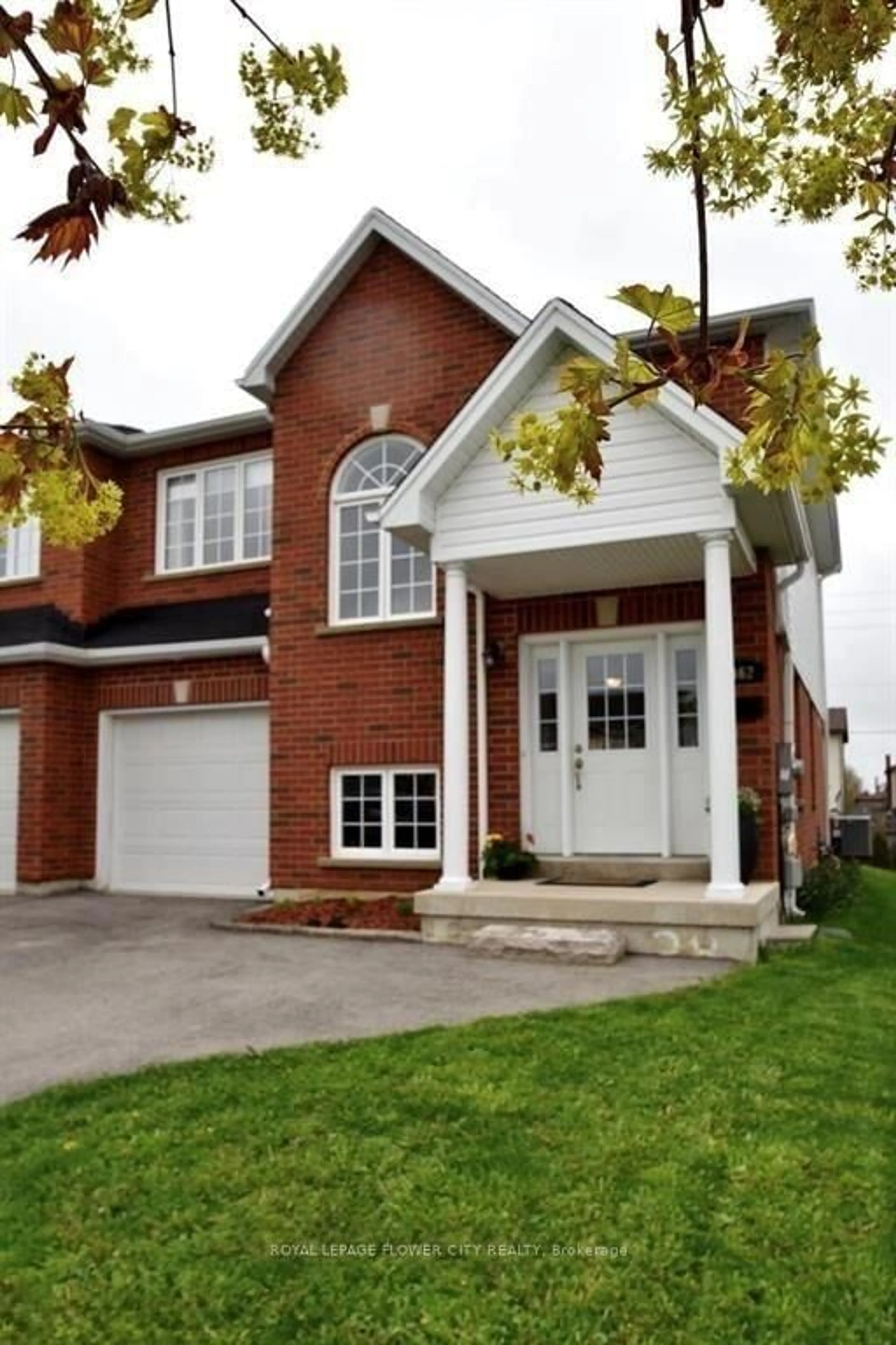 Home with brick exterior material, street for 14 AVENUE EAST Ave #1462, Owen Sound Ontario N4K 0A1