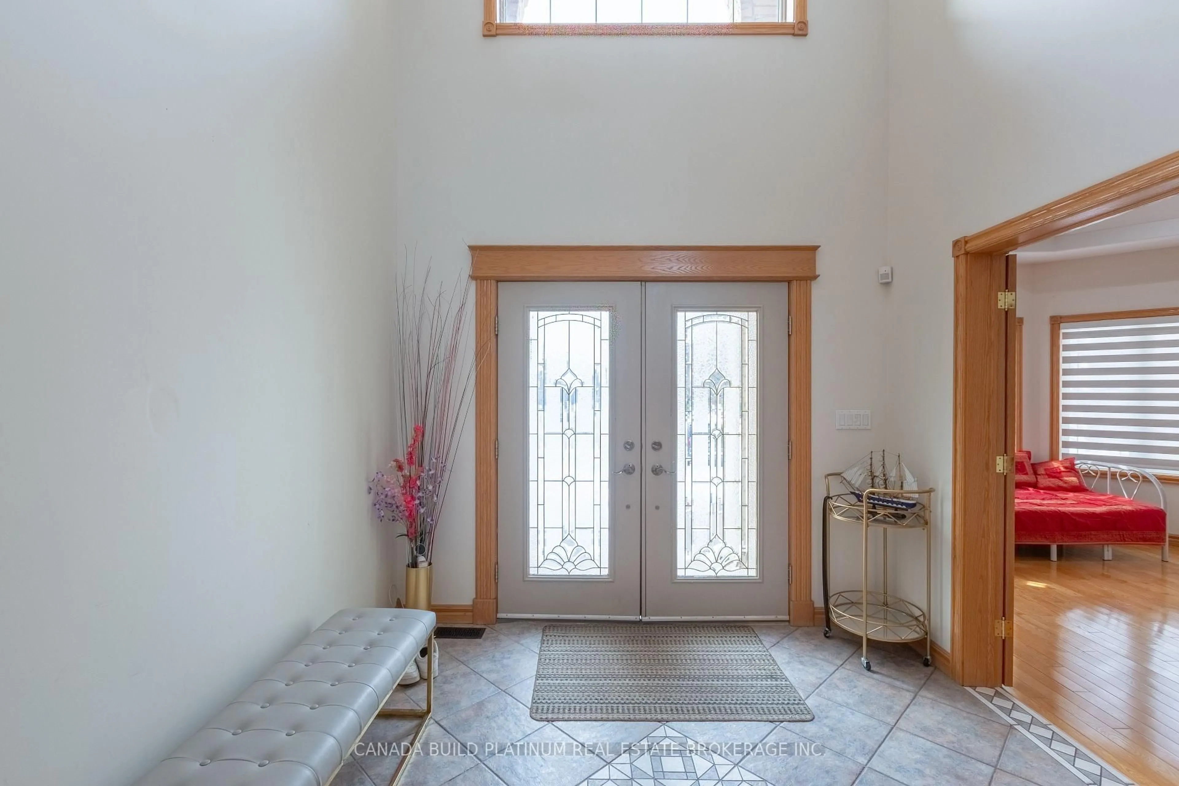 Indoor entryway for 150 Seymour Cres, Lakeshore Ontario N8N 4X9