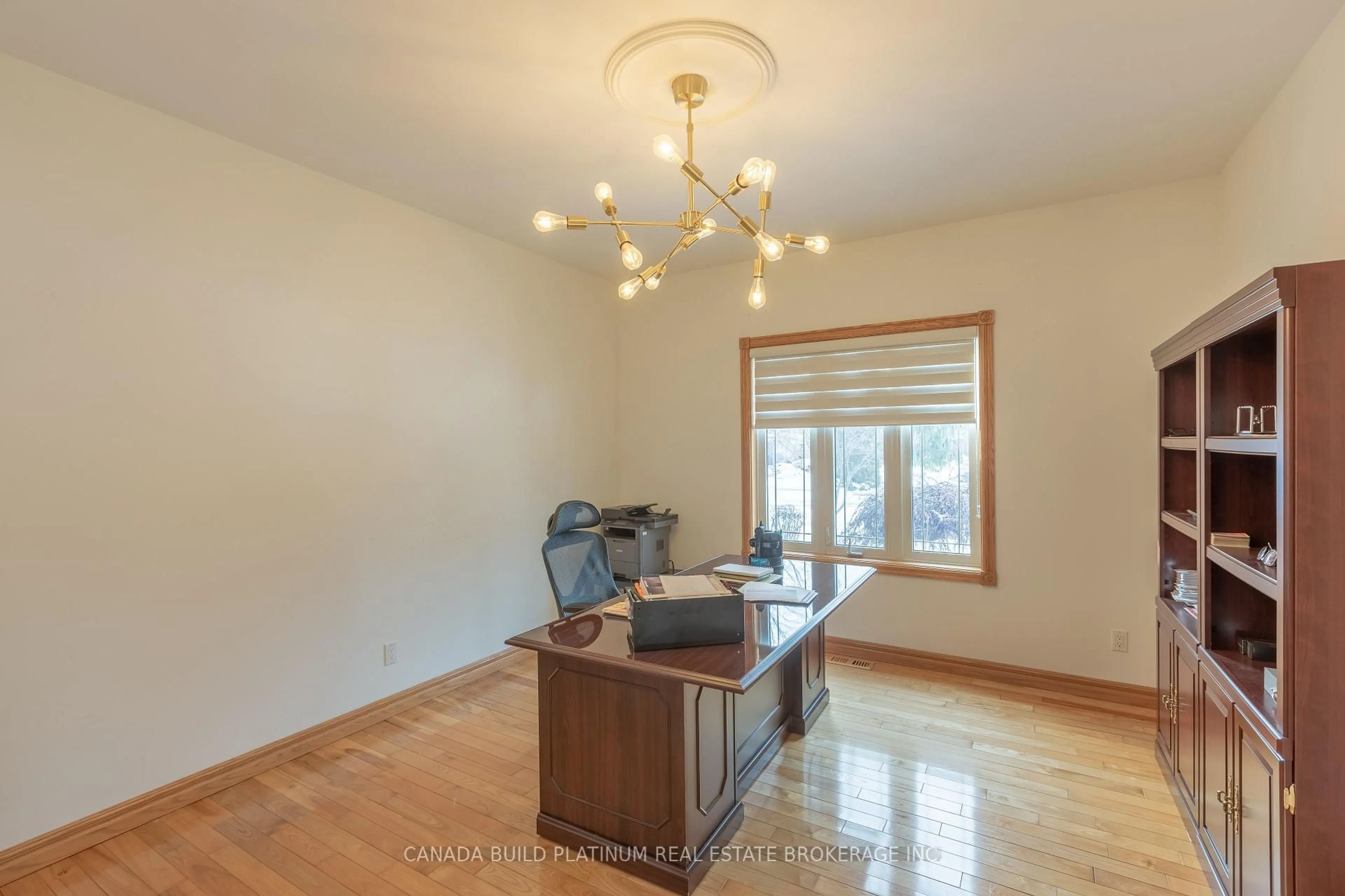 A pic of a room for 150 Seymour Cres, Lakeshore Ontario N8N 4X9