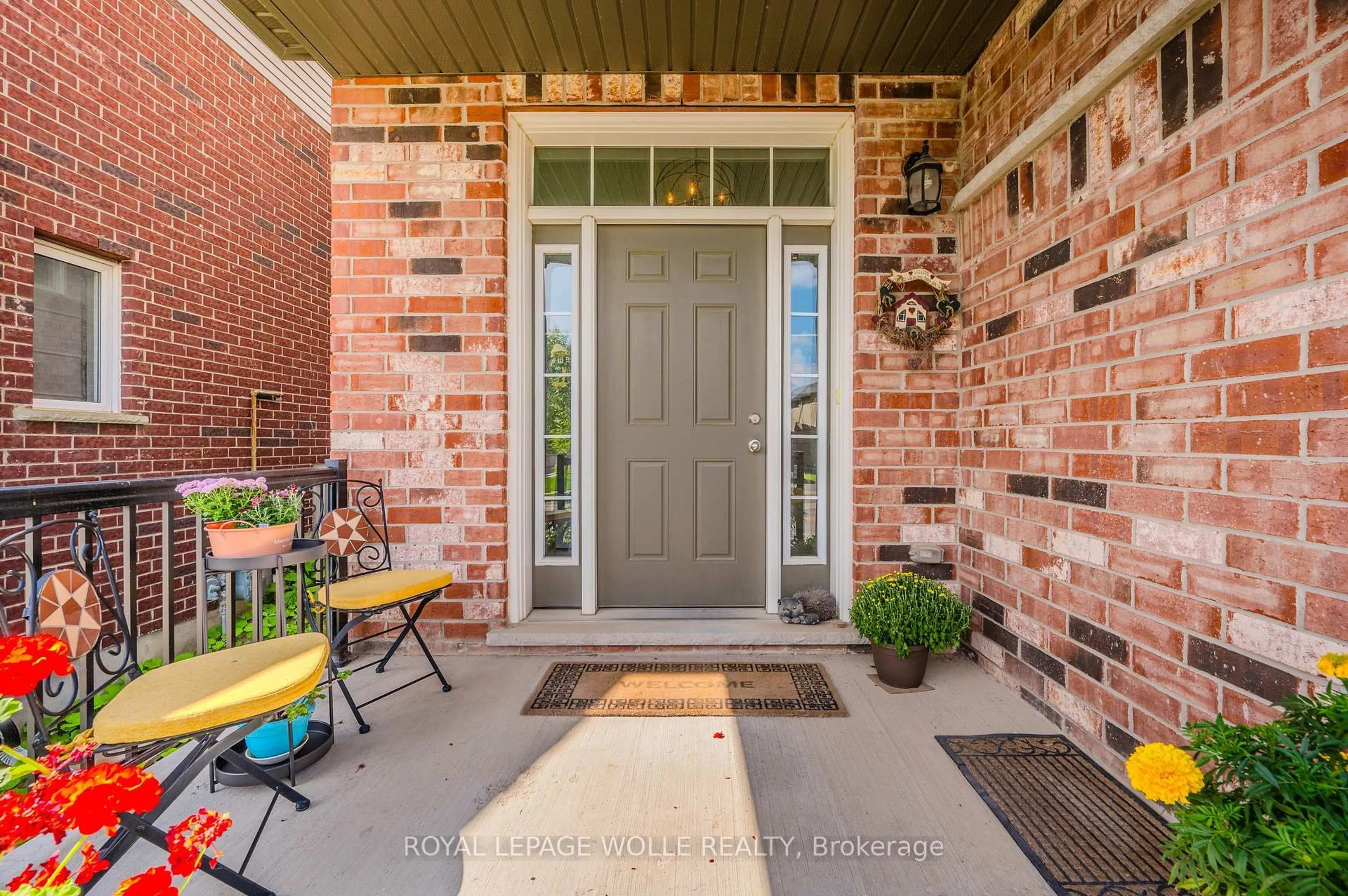 Home with brick exterior material, street for 565 Sundew Dr, Waterloo Ontario N2V 0B9