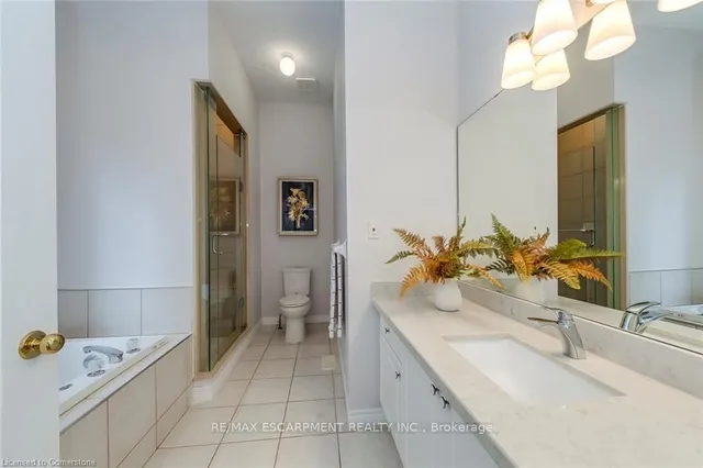 Additional property image - 39 Thoroughbred Blvd