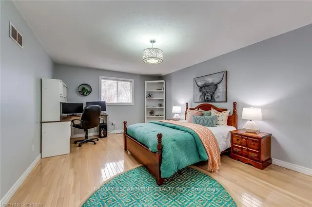 Additional property image - 39 Thoroughbred Blvd