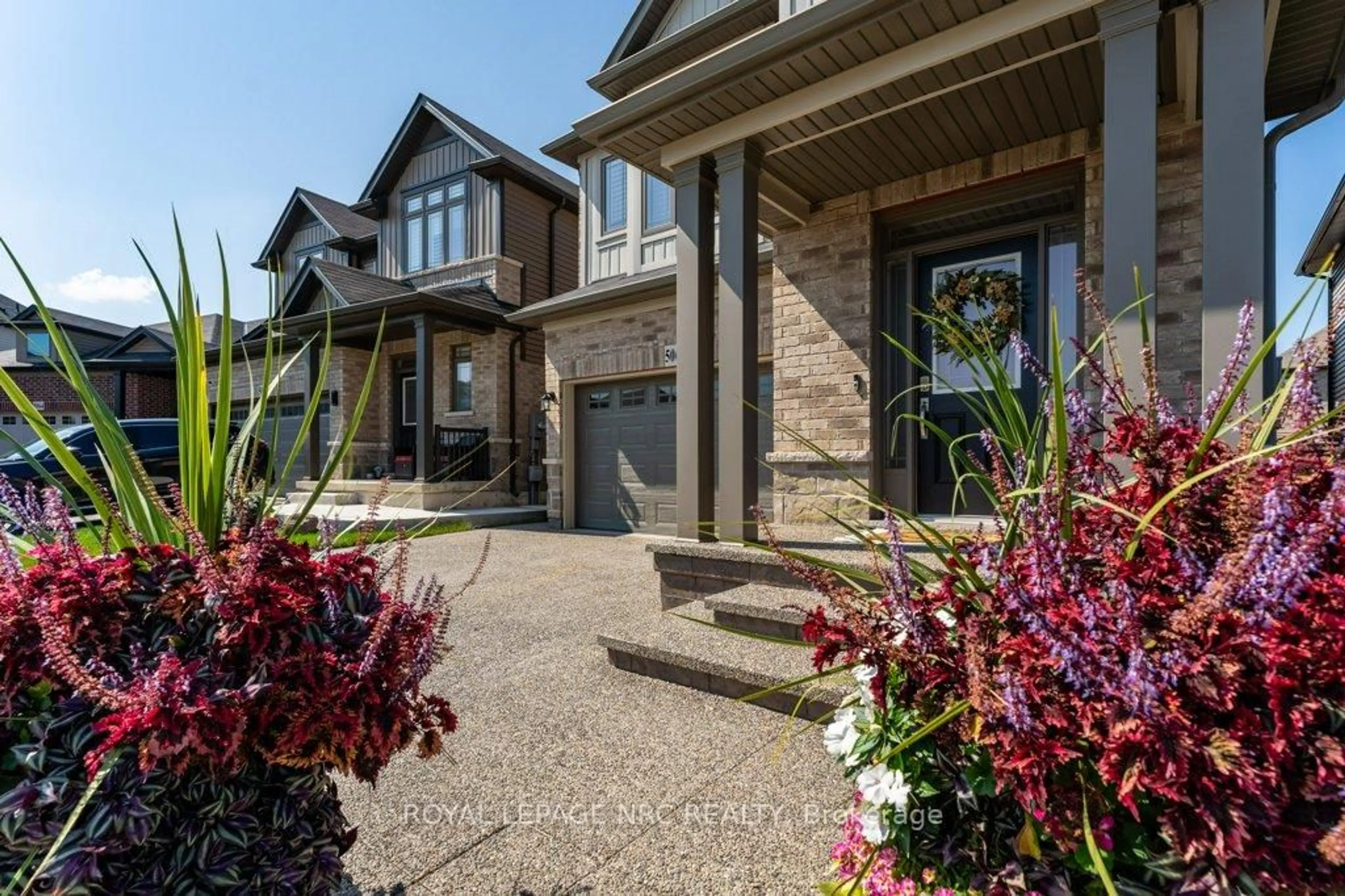 Home with brick exterior material, street for 5068 Connor Dr, Lincoln Ontario L0R 1B7