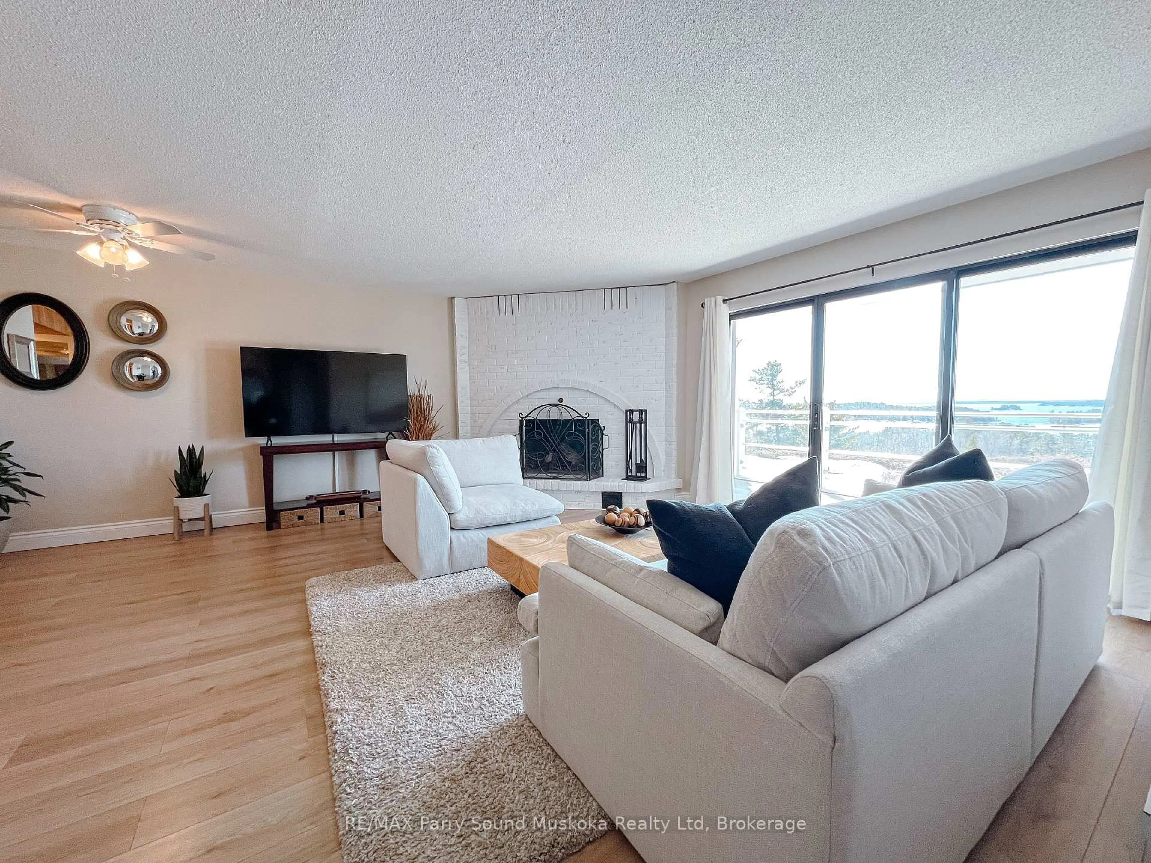 Living room with furniture, unknown for 20 RYDER Dr #2C, McDougall Ontario P2A 2W9