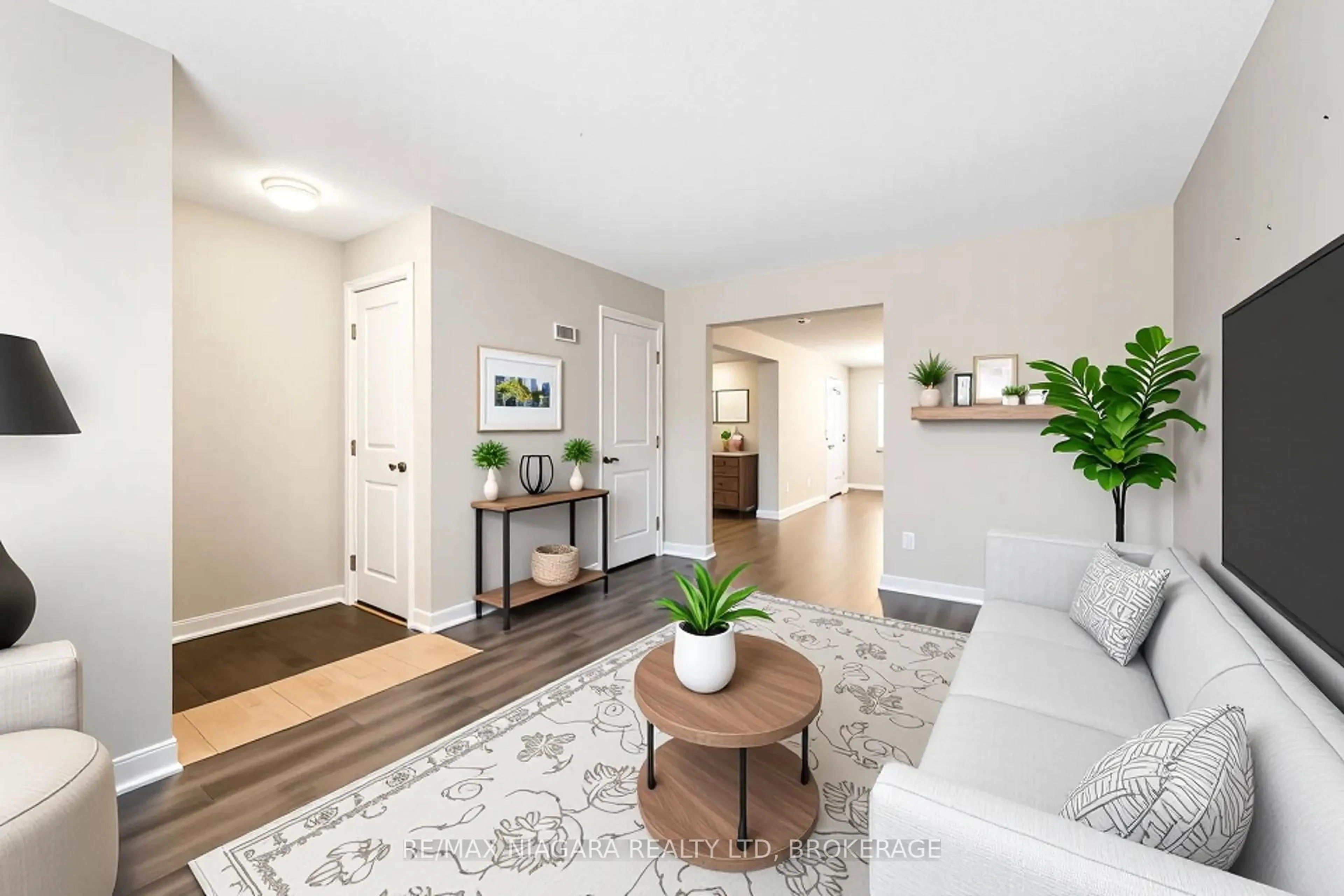 Indoor entryway for 6118 Kelsey Cres #53, Niagara Falls Ontario L2H 0M6