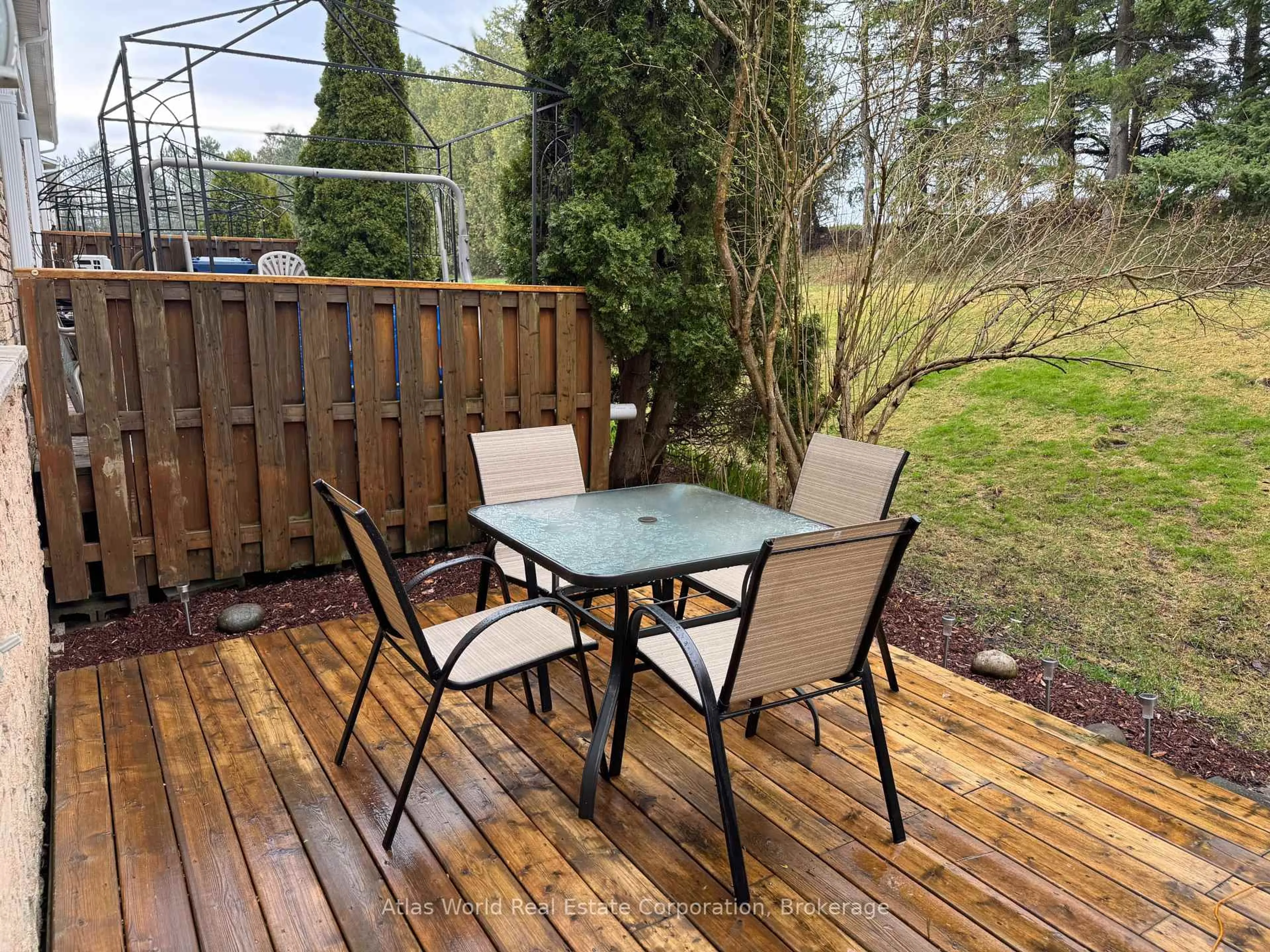 Patio, water/lake/river/ocean view for 76 Laurie Cres #76, Owen Sound Ontario N4K 6C3