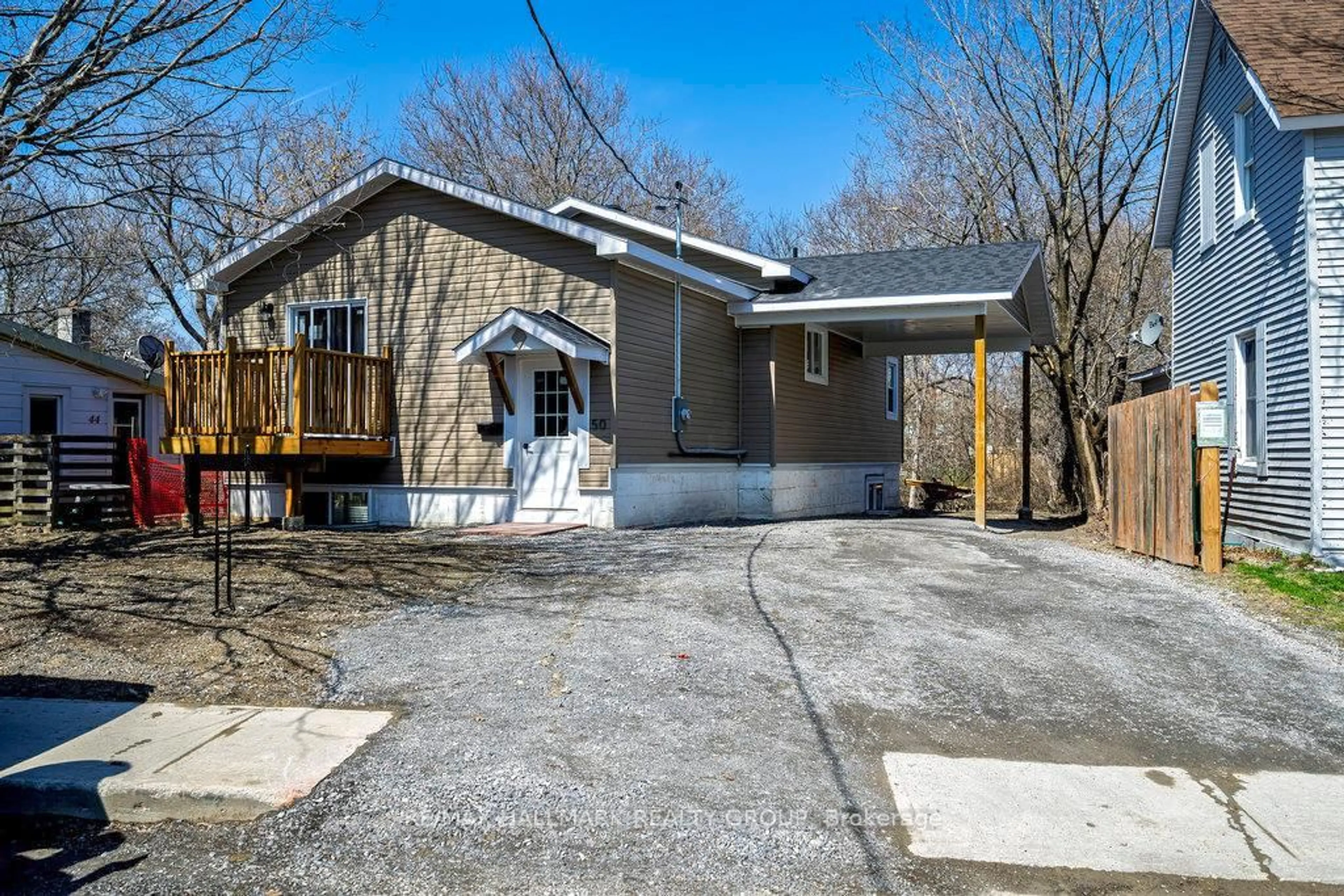 A pic from outside/outdoor area/front of a property/back of a property/a pic from drone, unknown for 50 Carss St, Arnprior Ontario K7S 2G9
