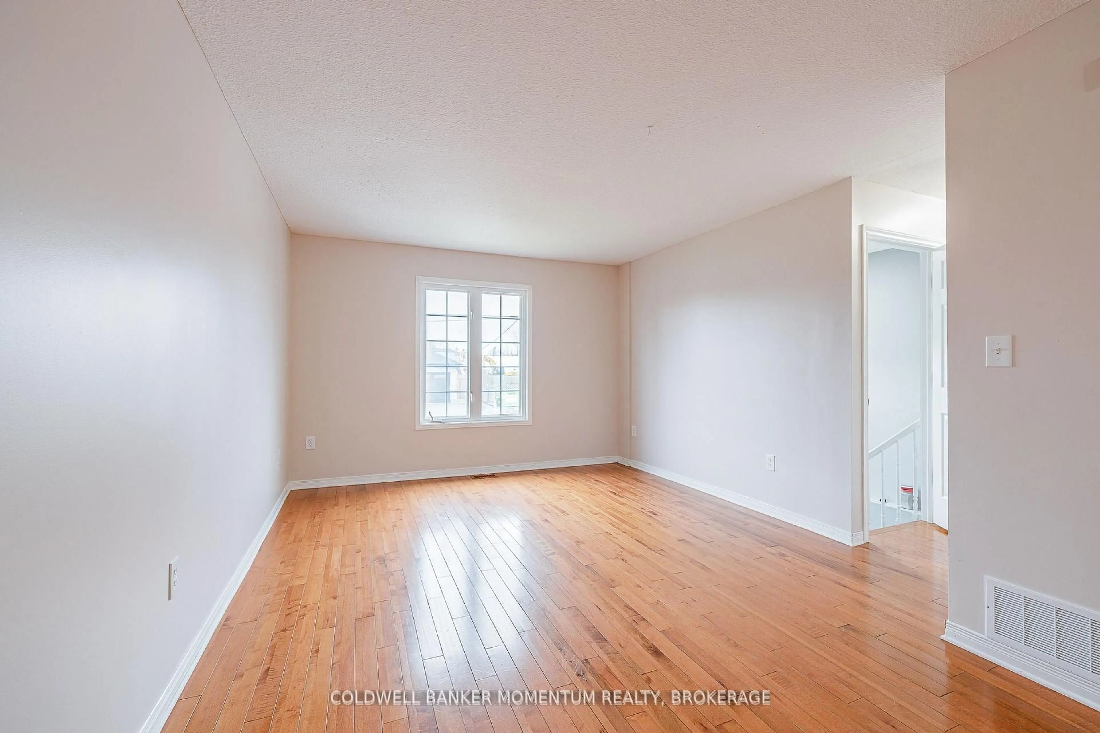 A pic of a room for 11 Waite Lane, St. Catharines Ontario L2P 3Y7
