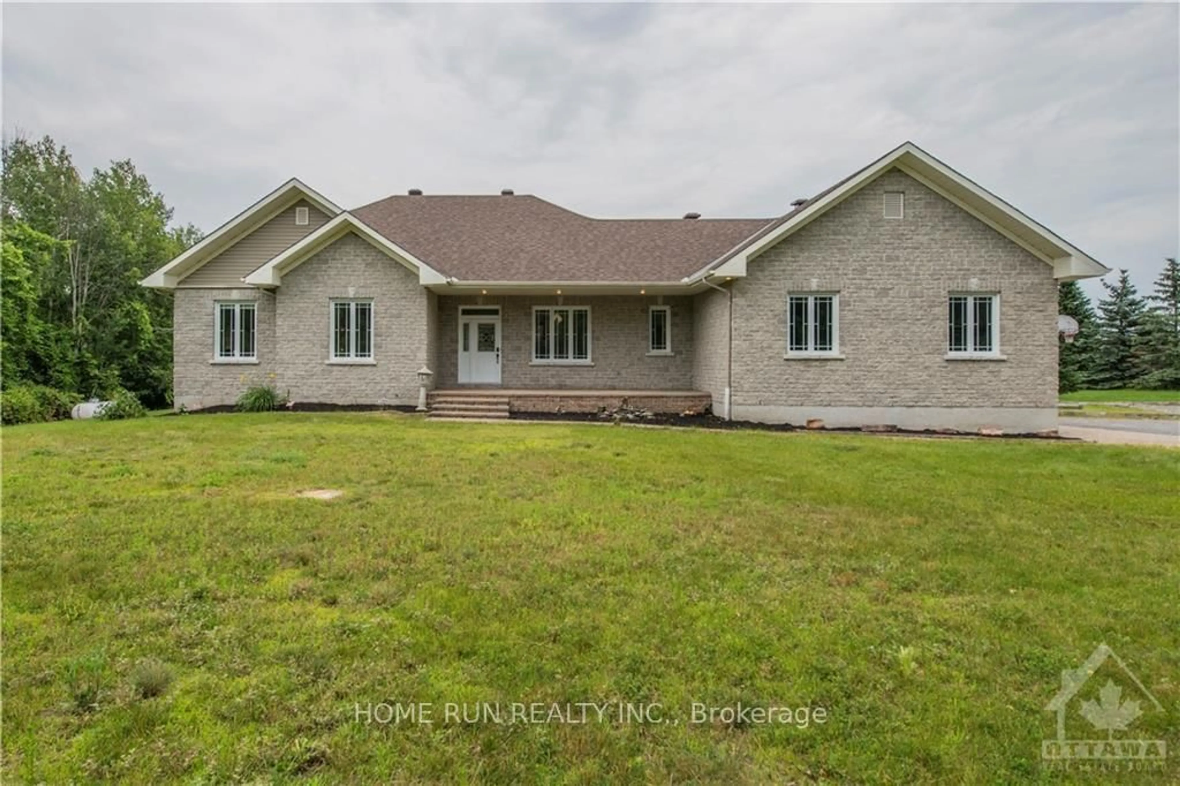 A pic from outside/outdoor area/front of a property/back of a property/a pic from drone, building for 840 David Manchester Rd, Carp Ontario K0A 1L0
