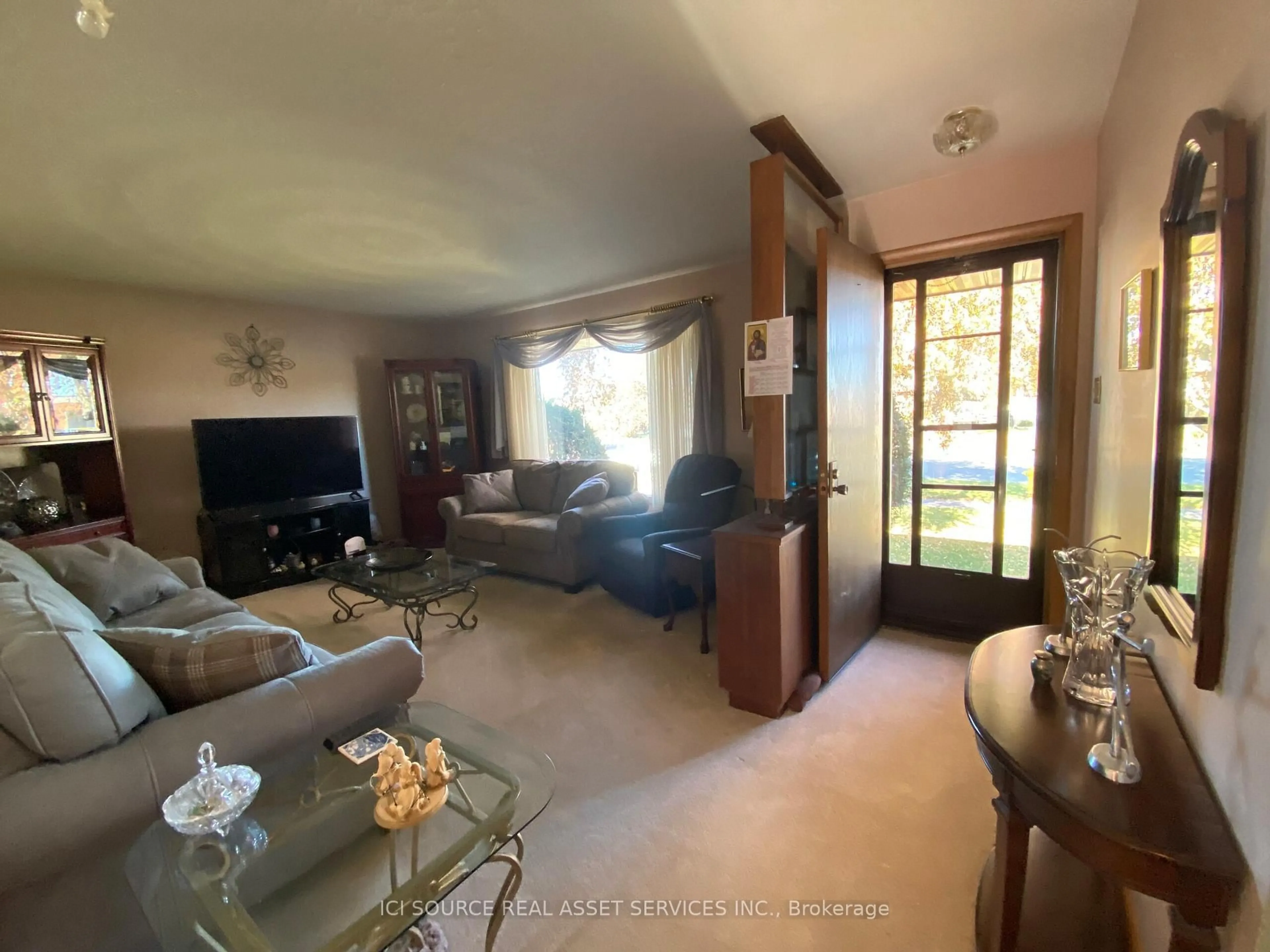 Living room with furniture, unknown for 410 Churchill Dr, Thunder Bay Ontario P7C 1V7