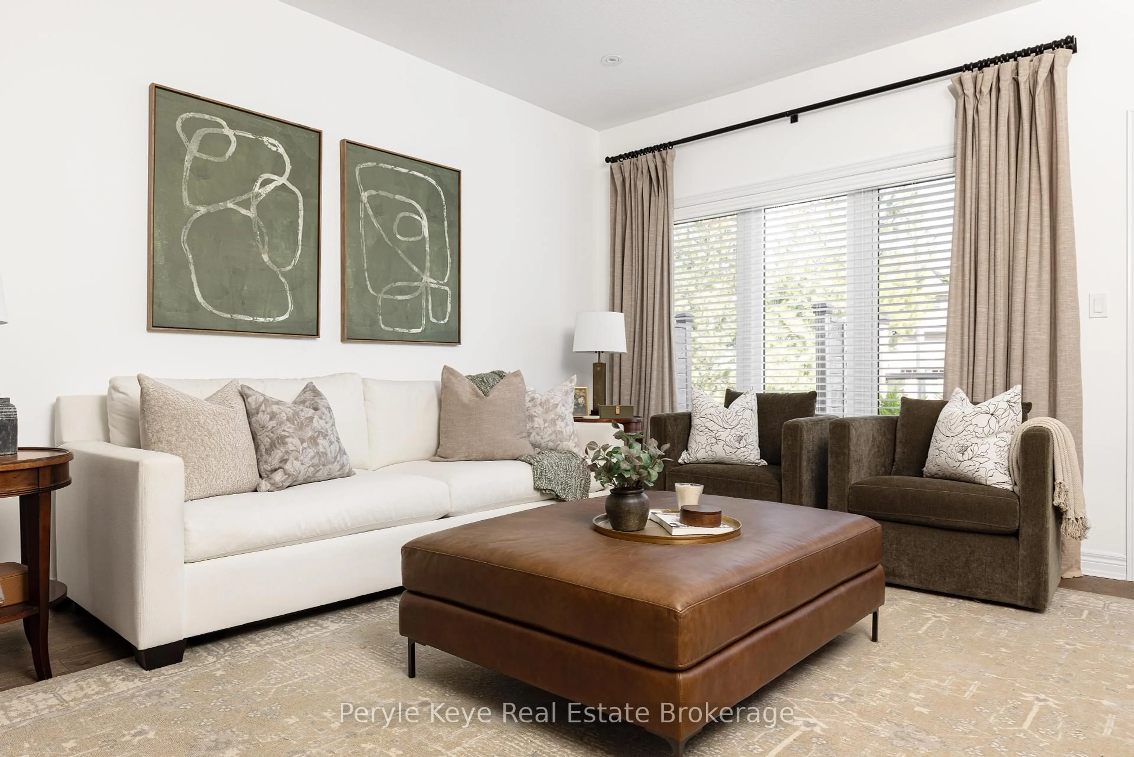 Living room with furniture, unknown for 21 Serenity Place Cres, Huntsville Ontario P1H 0C4