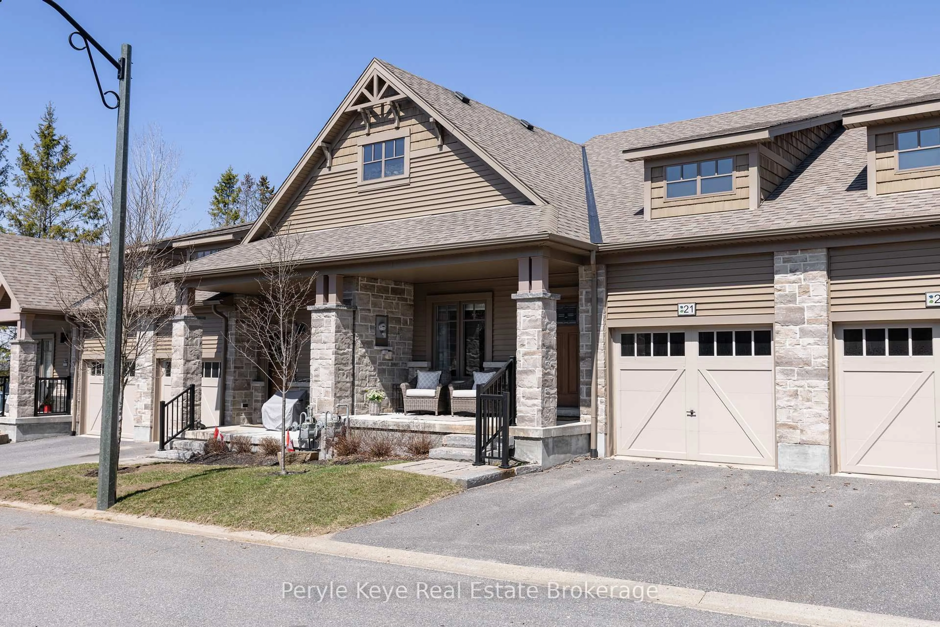 Home with brick exterior material, street for 21 Serenity Place Cres, Huntsville Ontario P1H 0C4