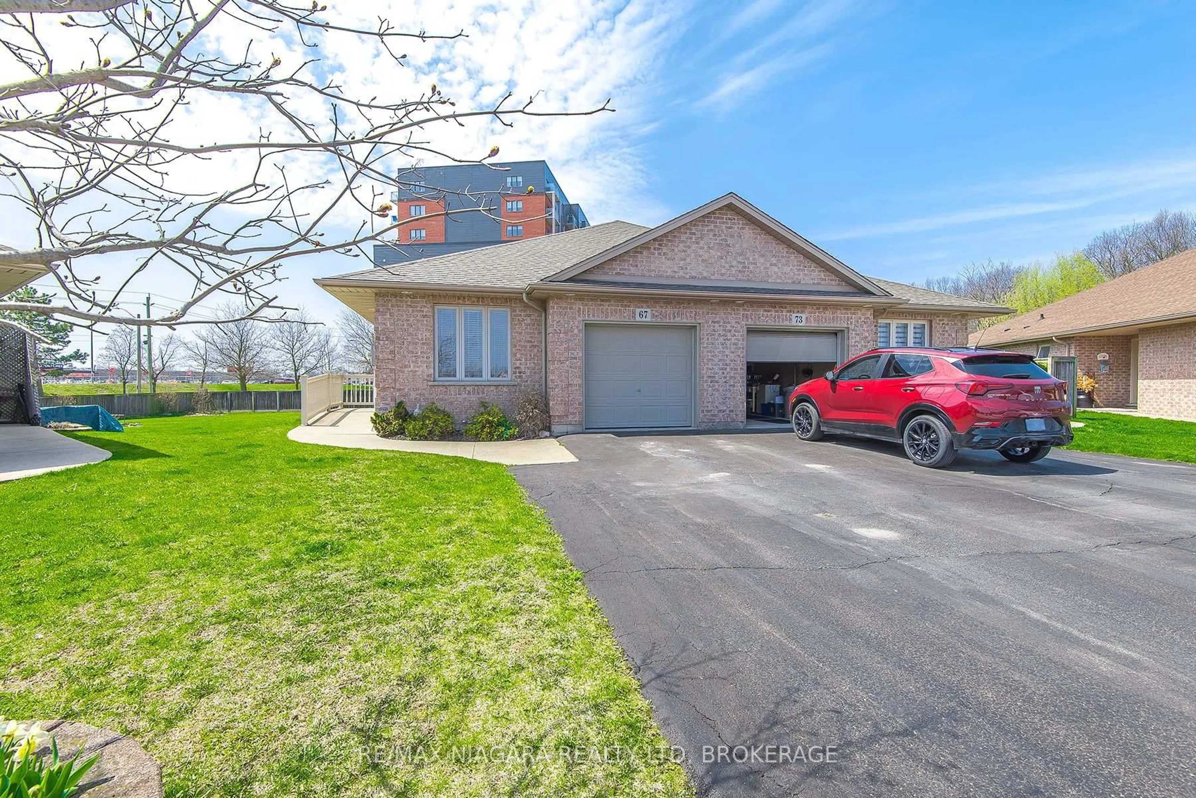 Unknown for 67 Bridgewater Crt, Welland Ontario L3C 7M6
