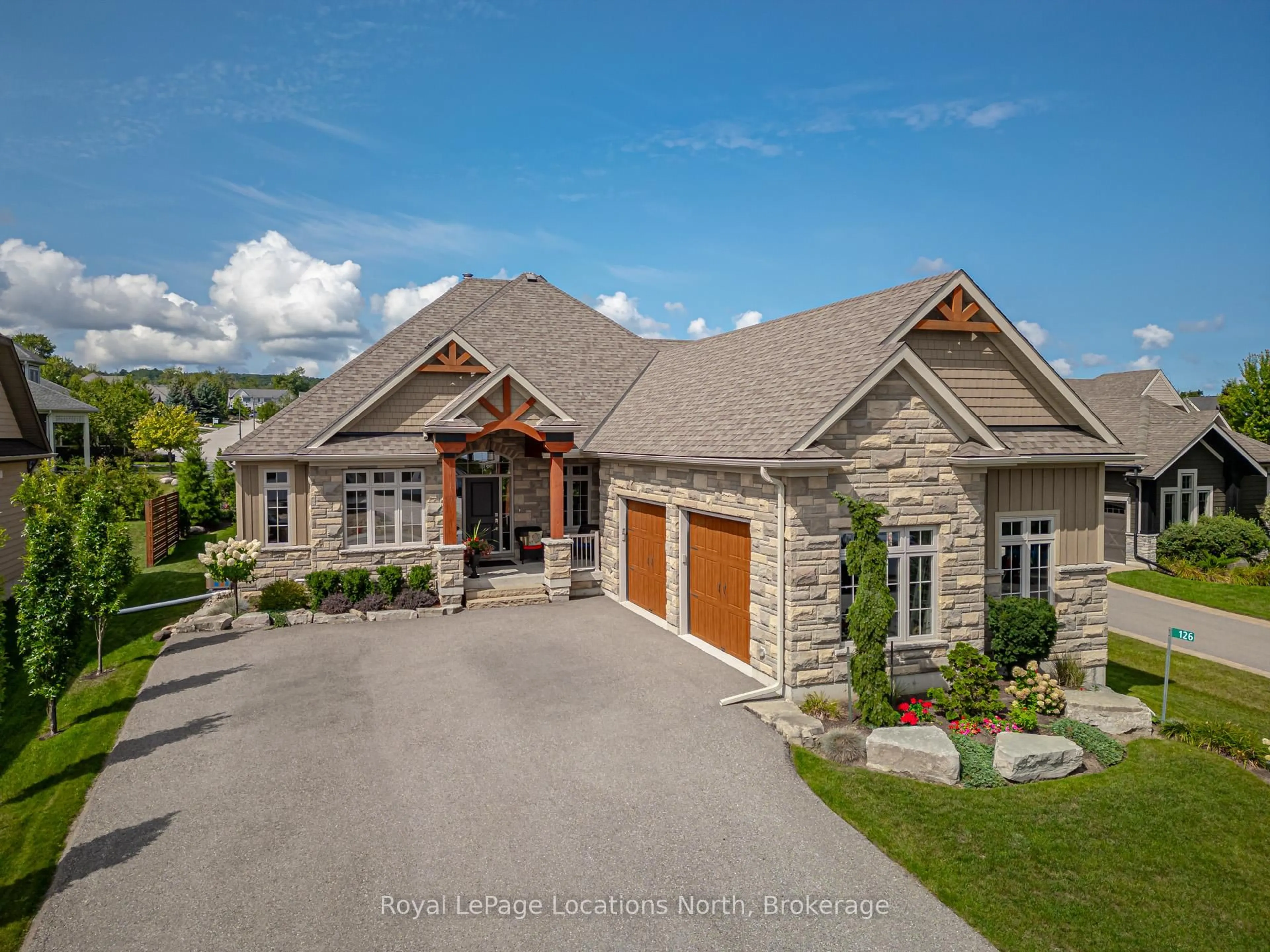 Home with brick exterior material, unknown for 126 West Ridge Dr, Blue Mountains Ontario N0H 2P0