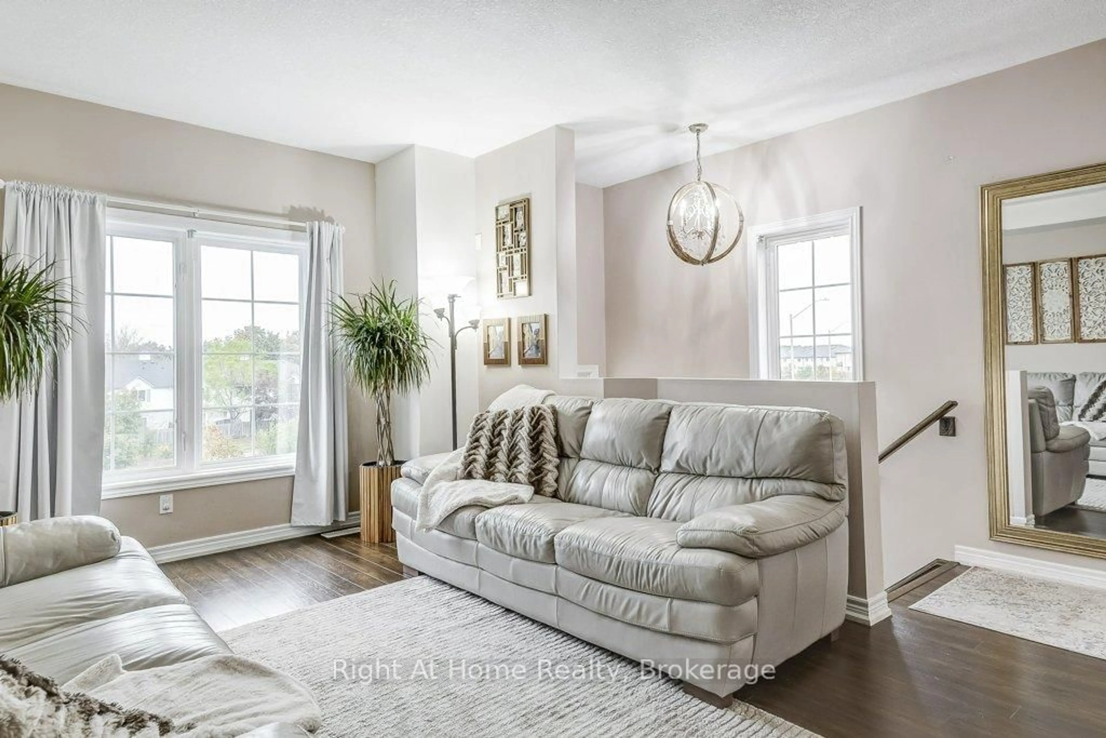 Living room with furniture, unknown for 62 Westbank Tr, Hamilton Ontario L8J 0H5