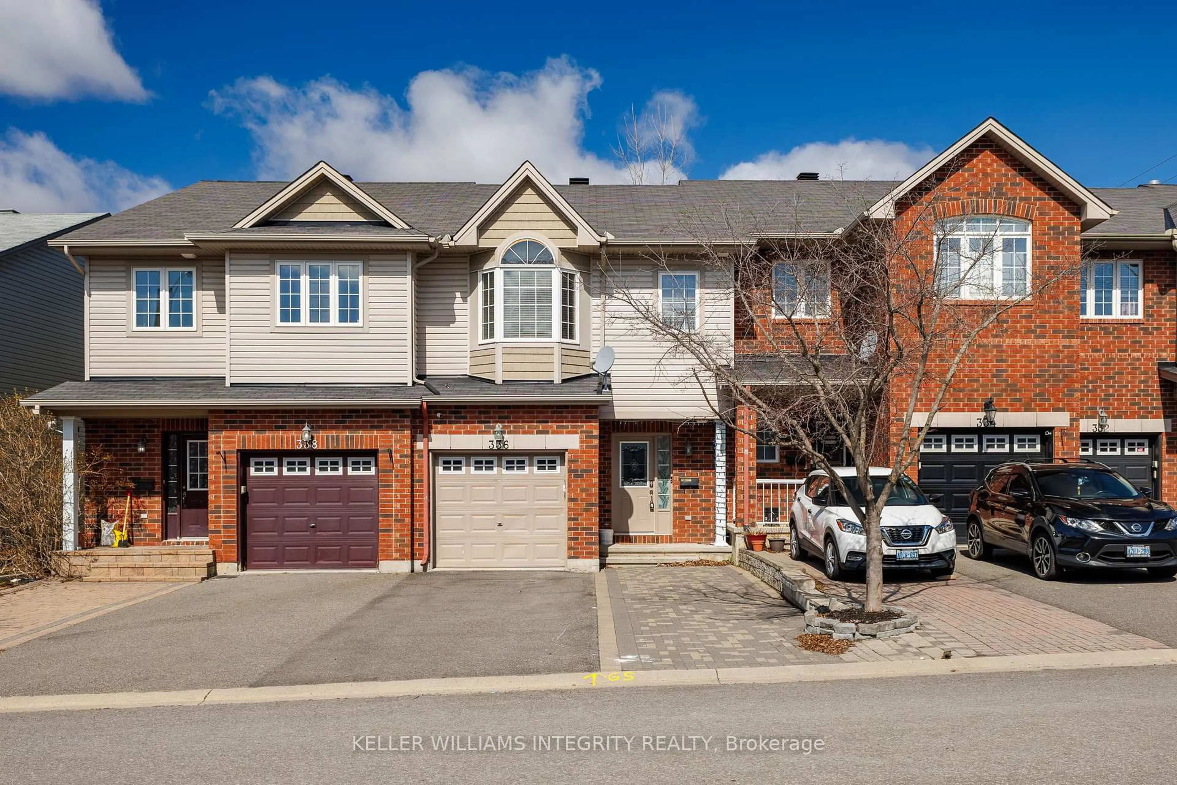 A pic from outside/outdoor area/front of a property/back of a property/a pic from drone, street for 336 Rolling Meadow Cres, Ottawa Ontario K1W 0A7